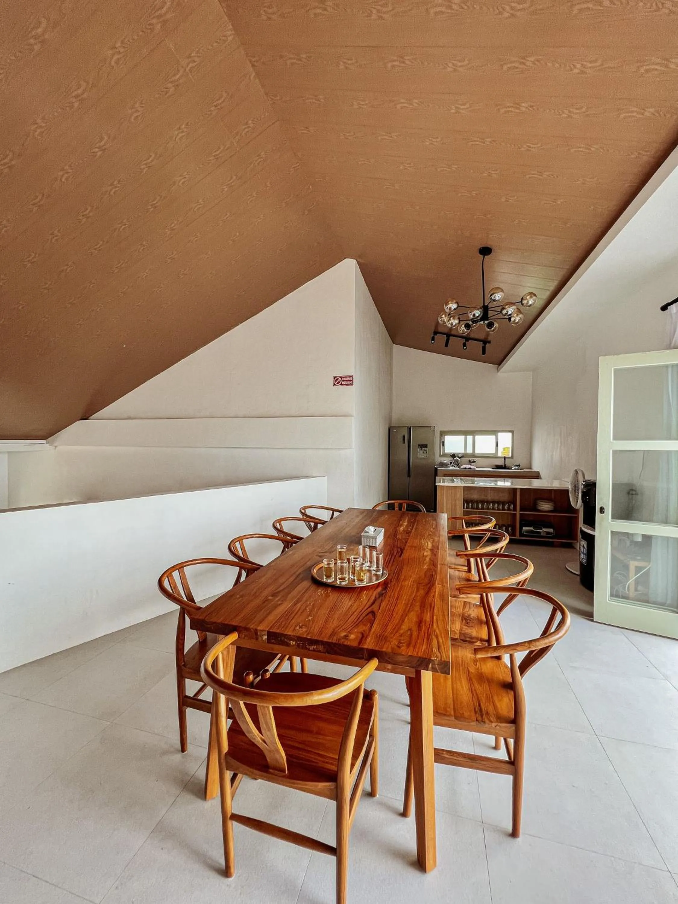 Dining area in Renjana Beach House