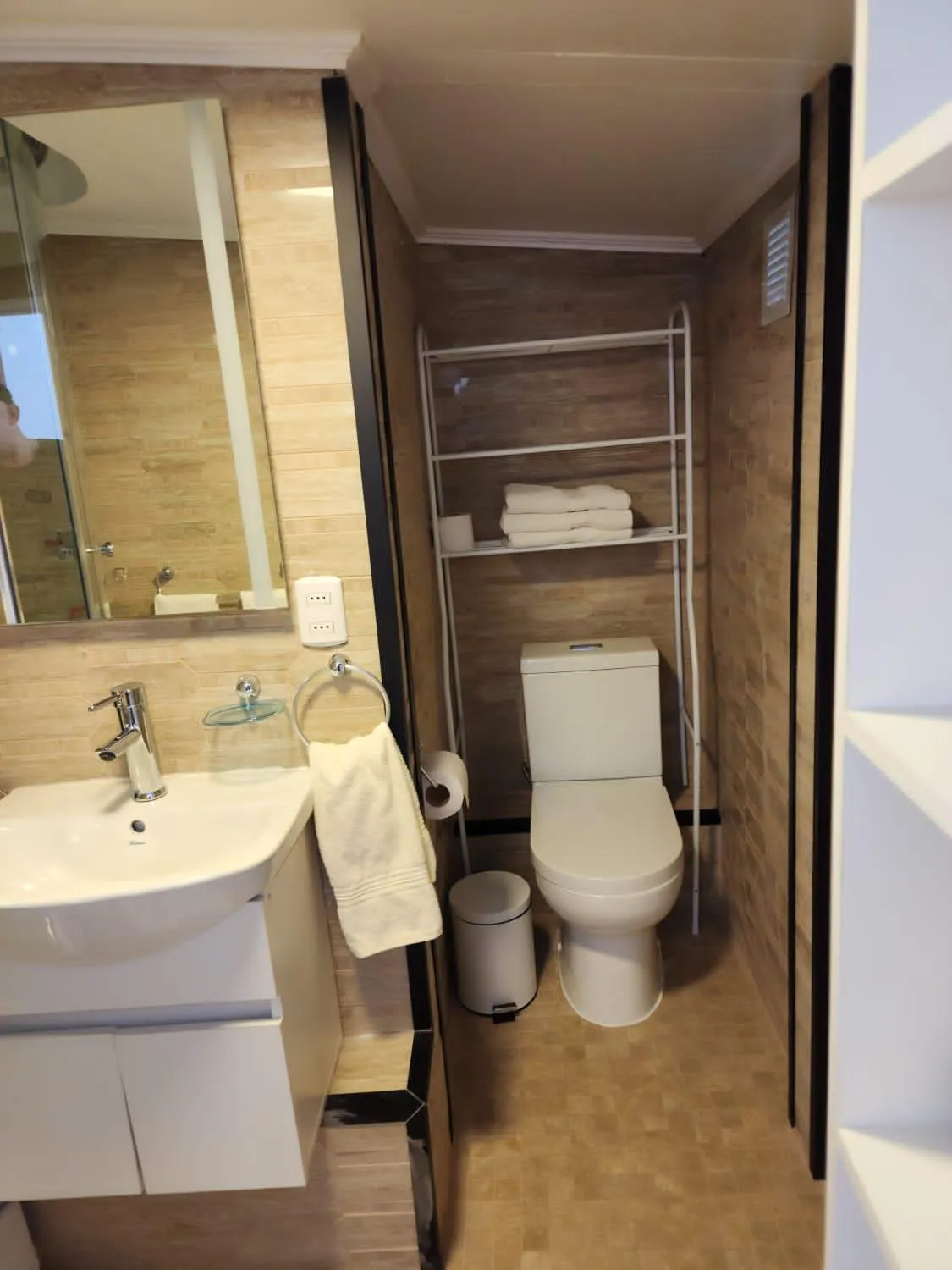 Toilet in NEW HOTEL CRUZ DEL SUR