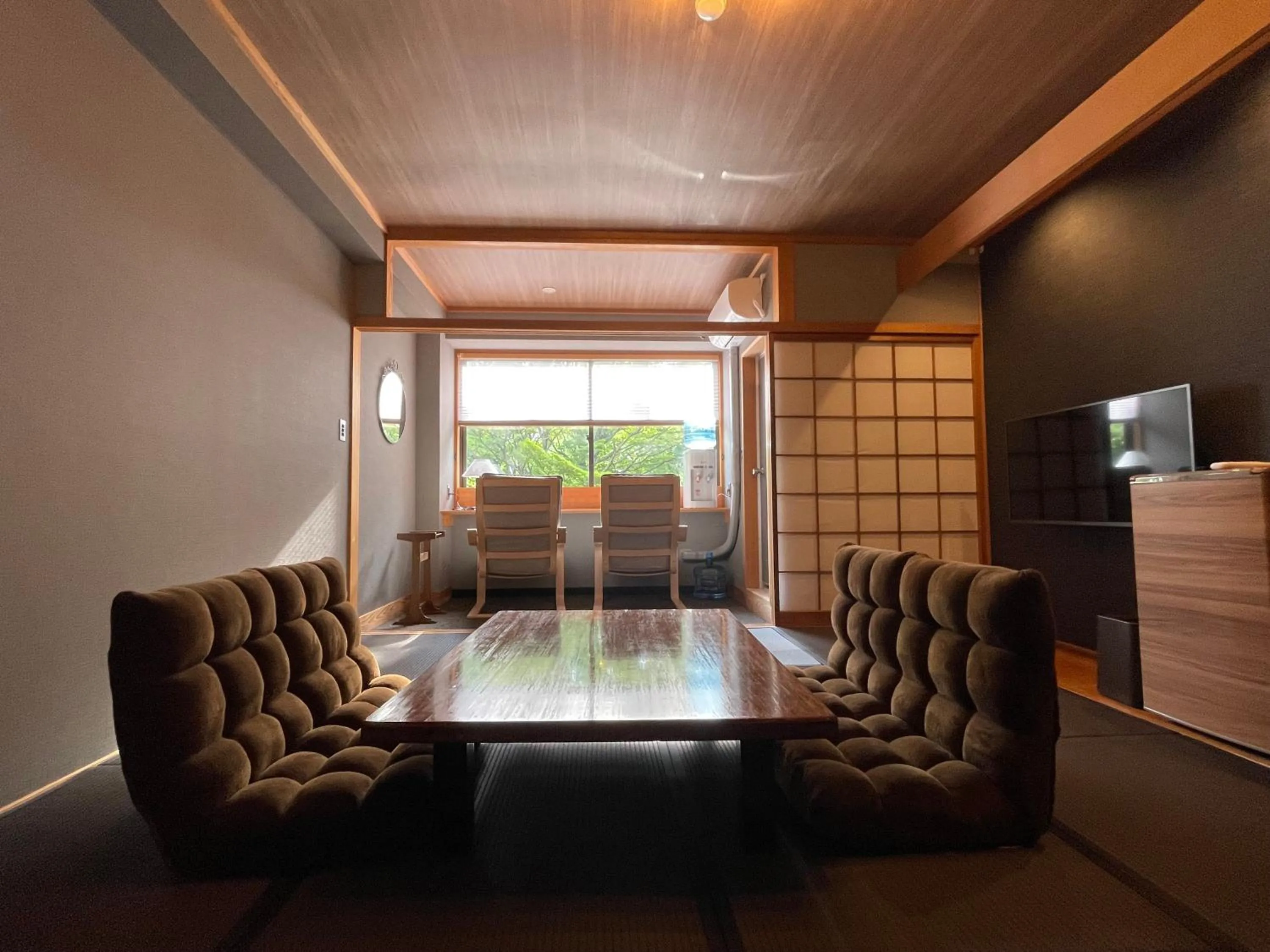 Photo of the whole room in Towadakohan Sakura