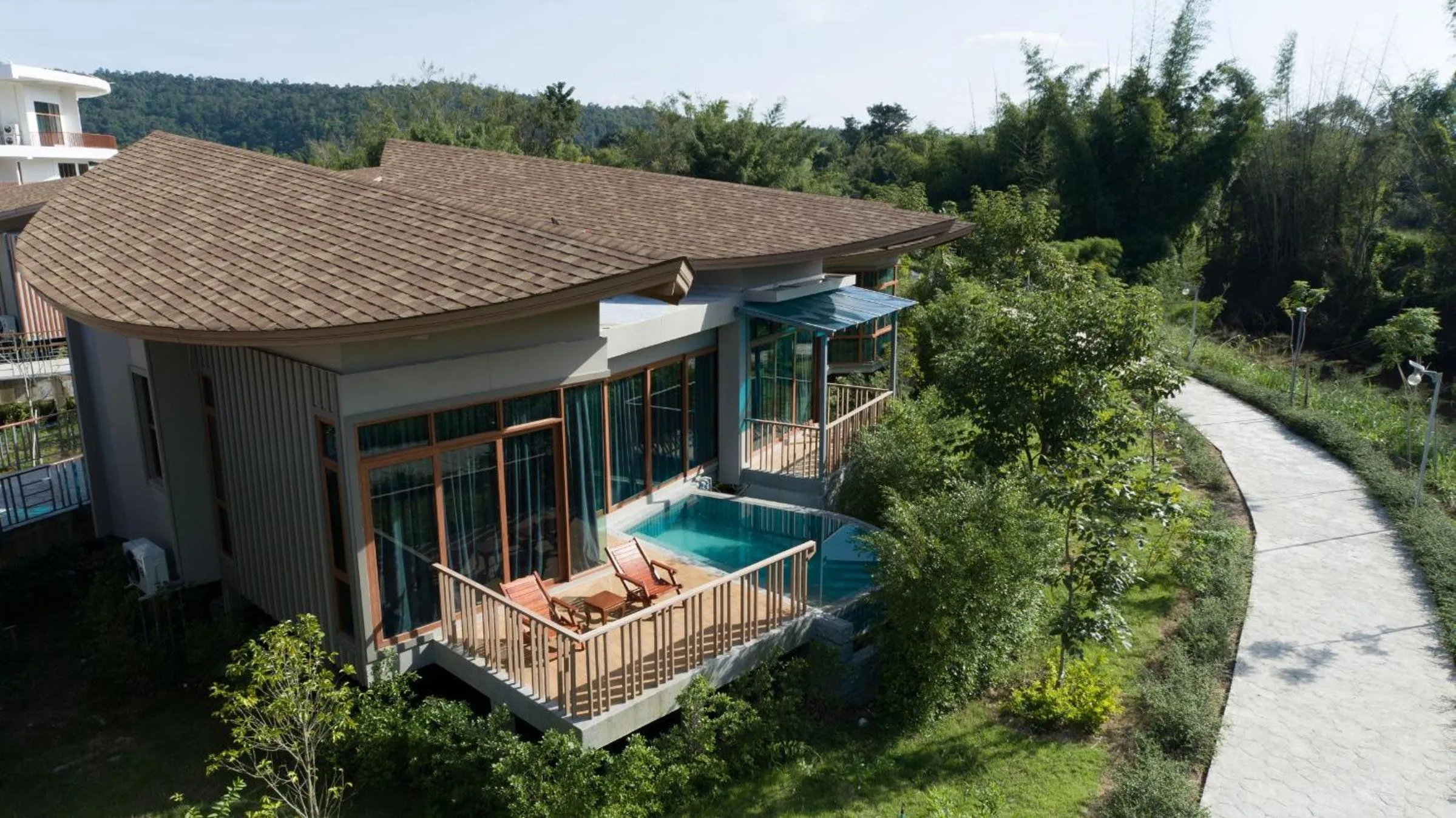 Nakaburi Sanctuary Resort&Spa