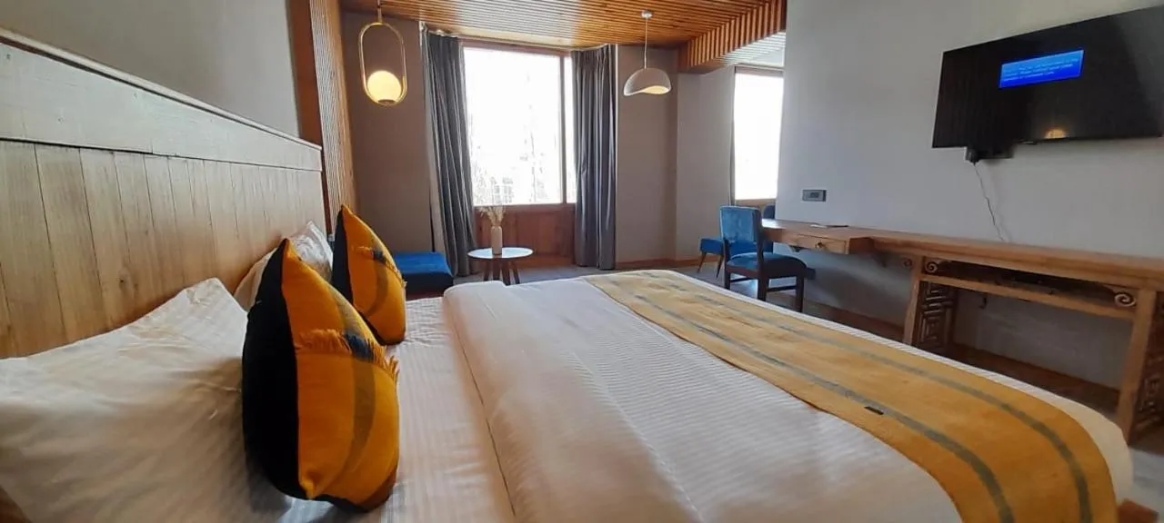 Bed in Hotel Rewa Ladakh