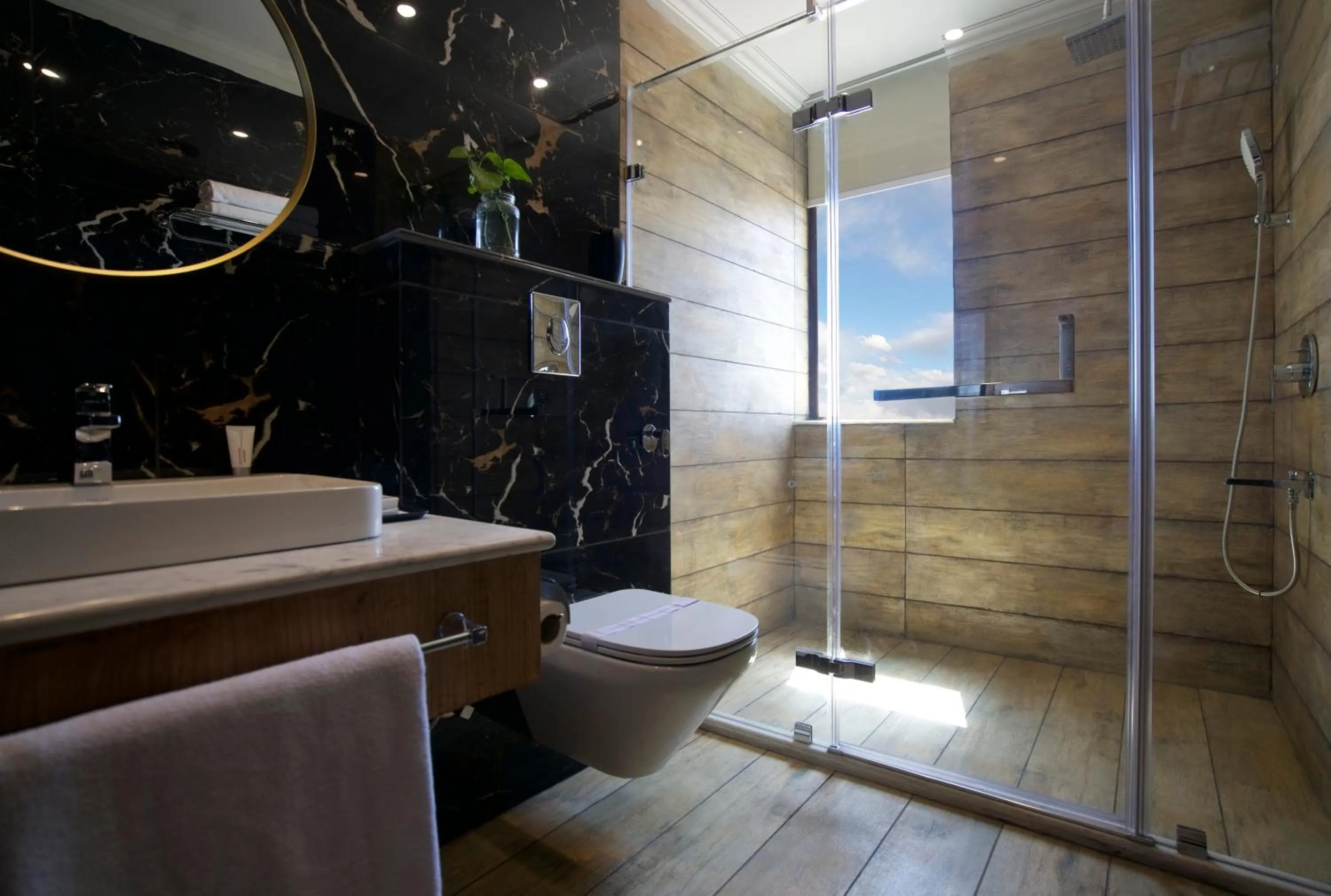 Bathroom in Hotel Rewa Ladakh