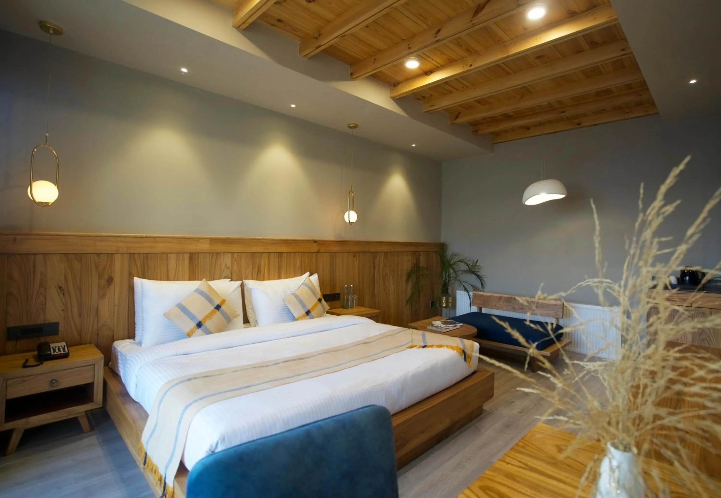 Bed in Hotel Rewa Ladakh