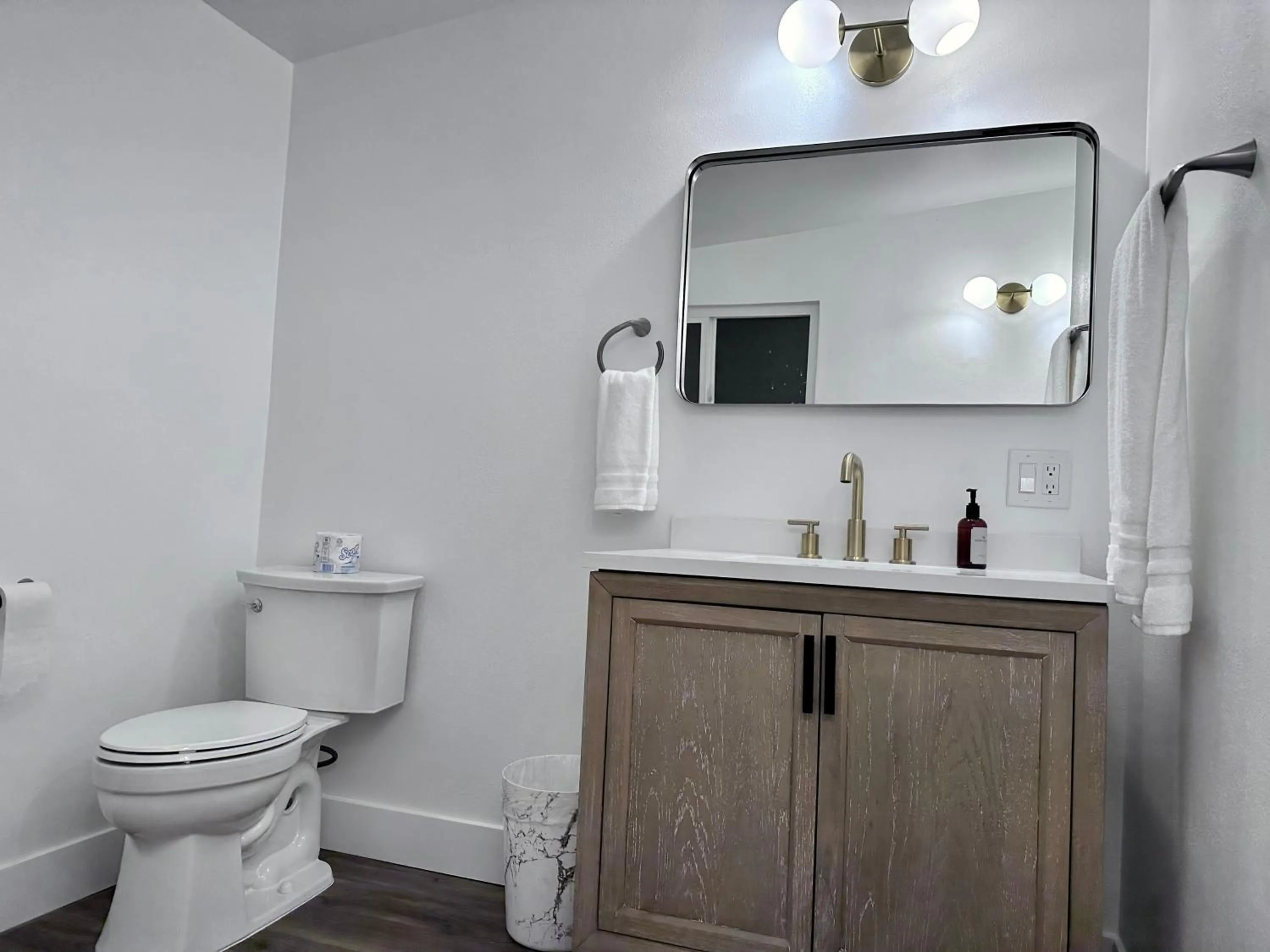 Toilet in Sierra Motor Lodge - A Sierra Blue Hotel