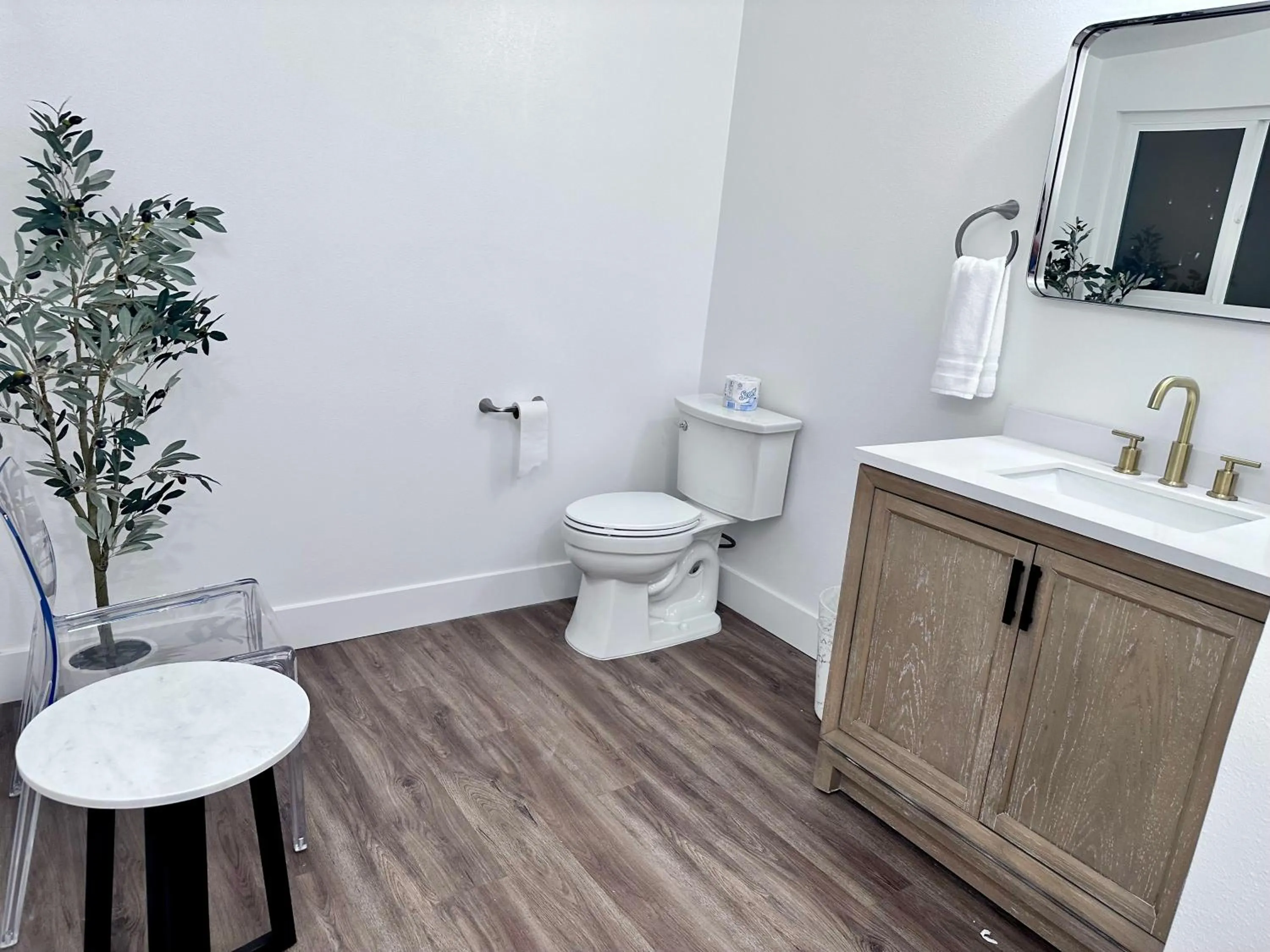 Bathroom in Sierra Motor Lodge - A Sierra Blue Hotel