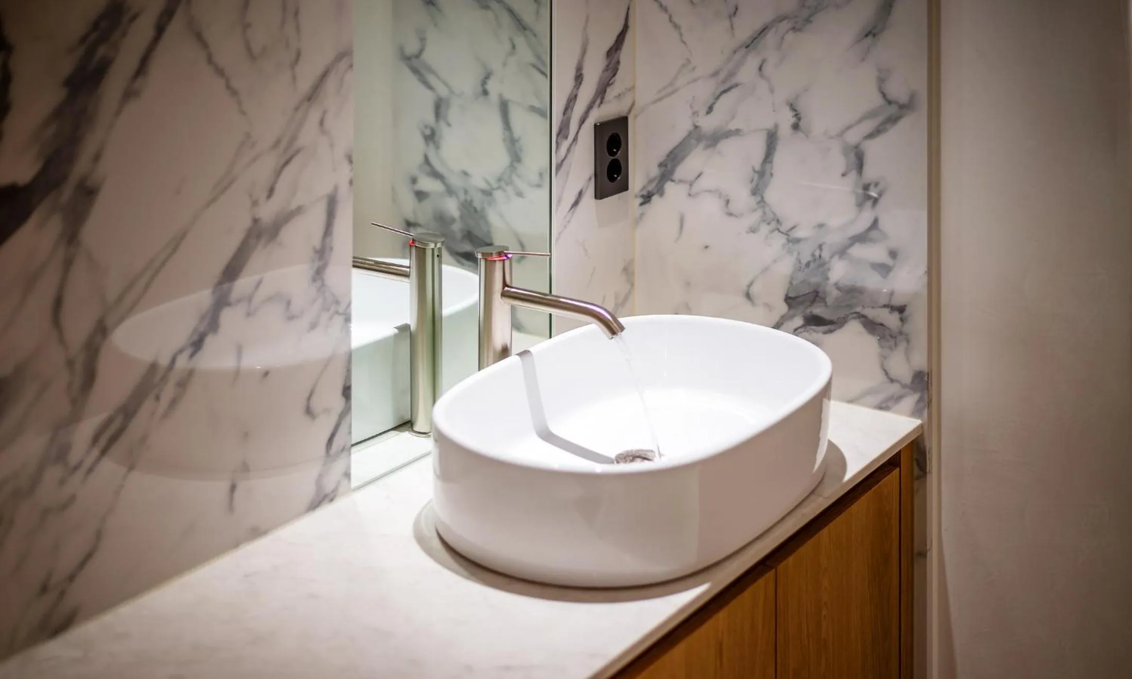 Busan Station BOOKING THE BAY