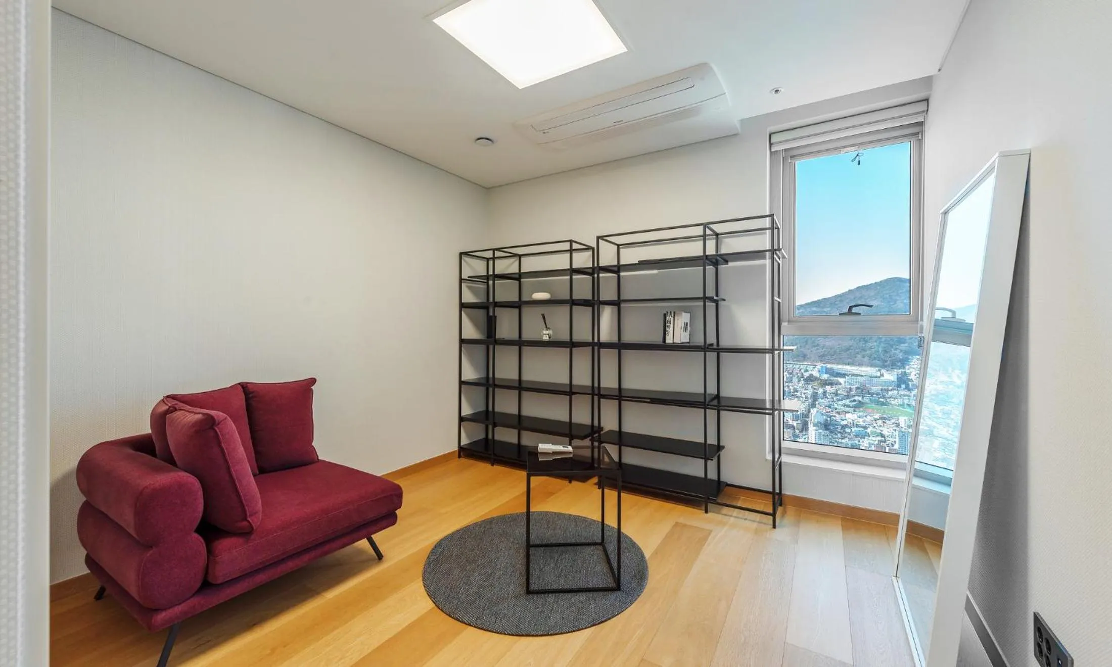 Busan Station BOOKING THE BAY