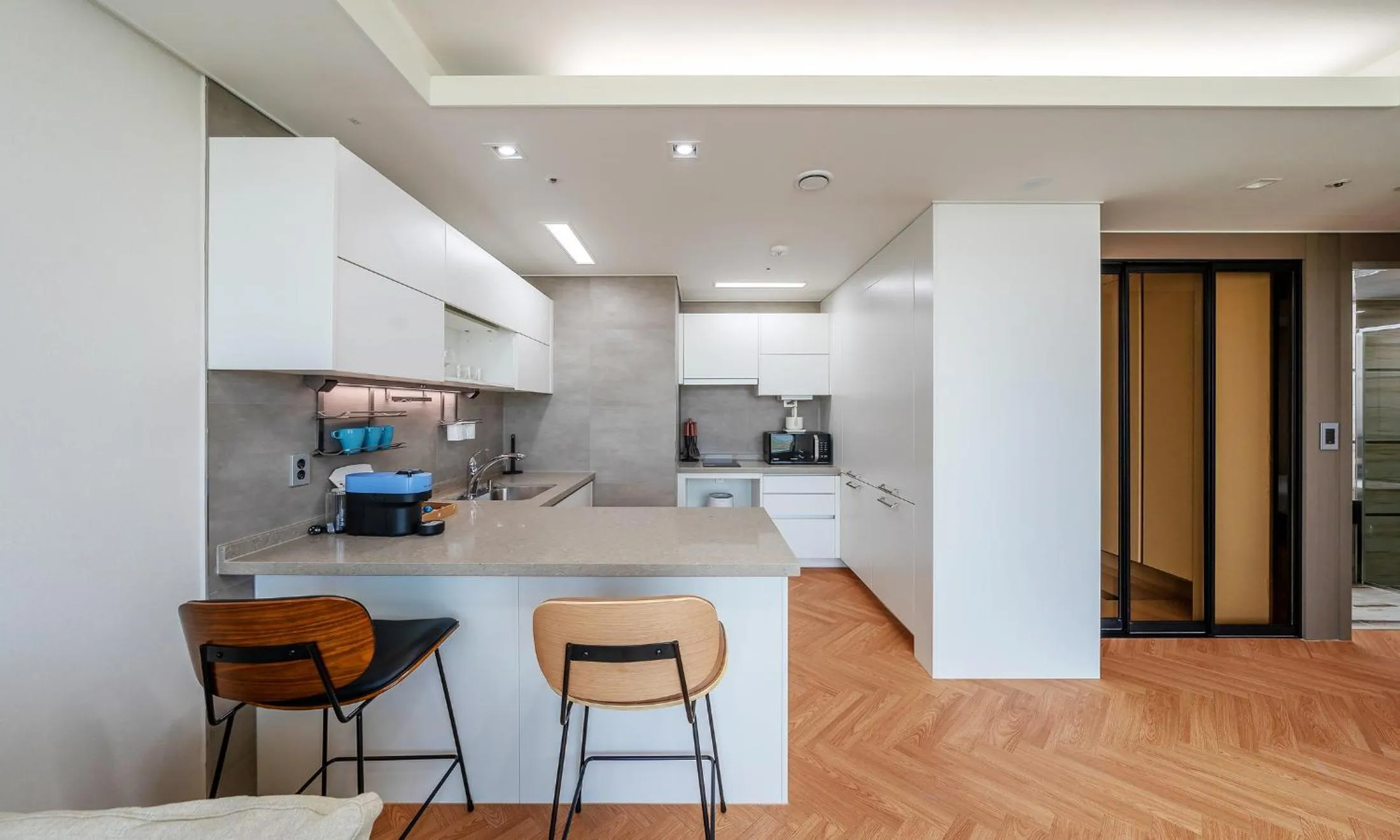 Busan Station BOOKING THE BAY