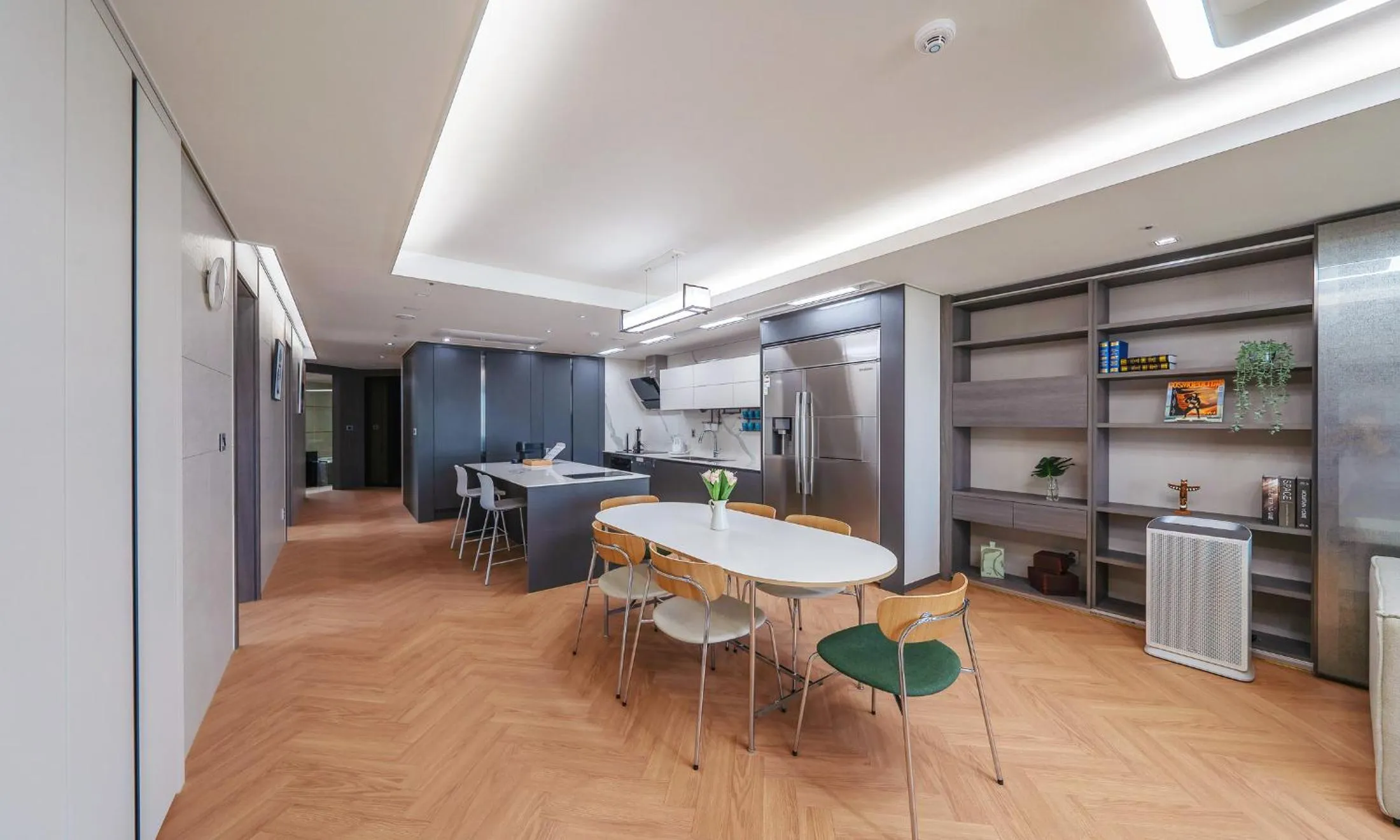 Busan Station BOOKING THE BAY