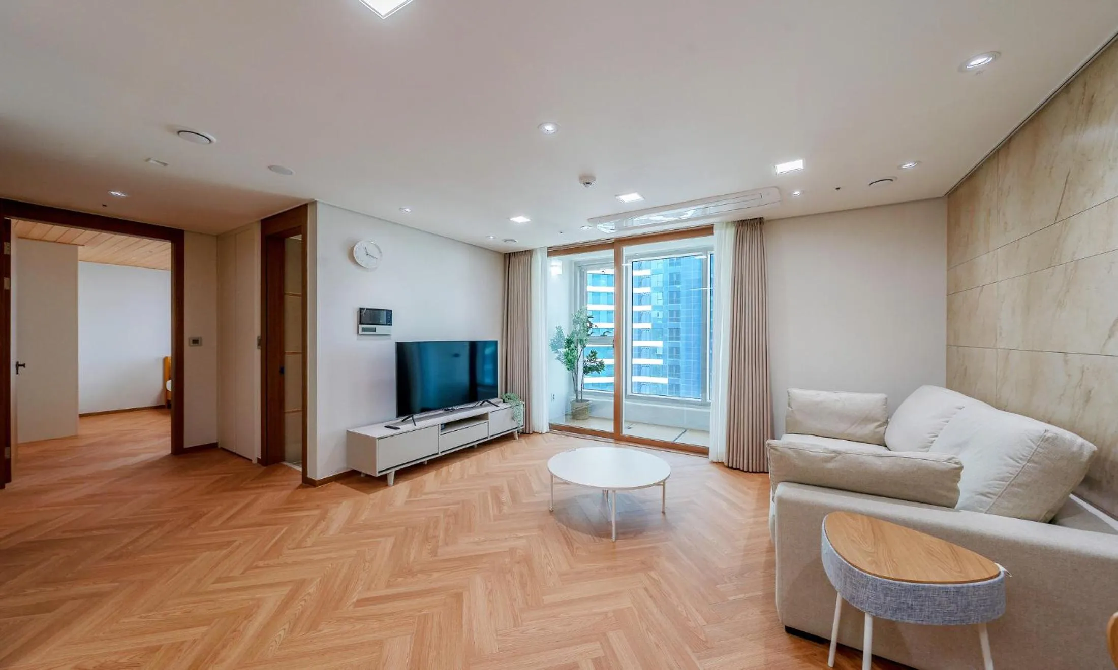 Busan Station BOOKING THE BAY