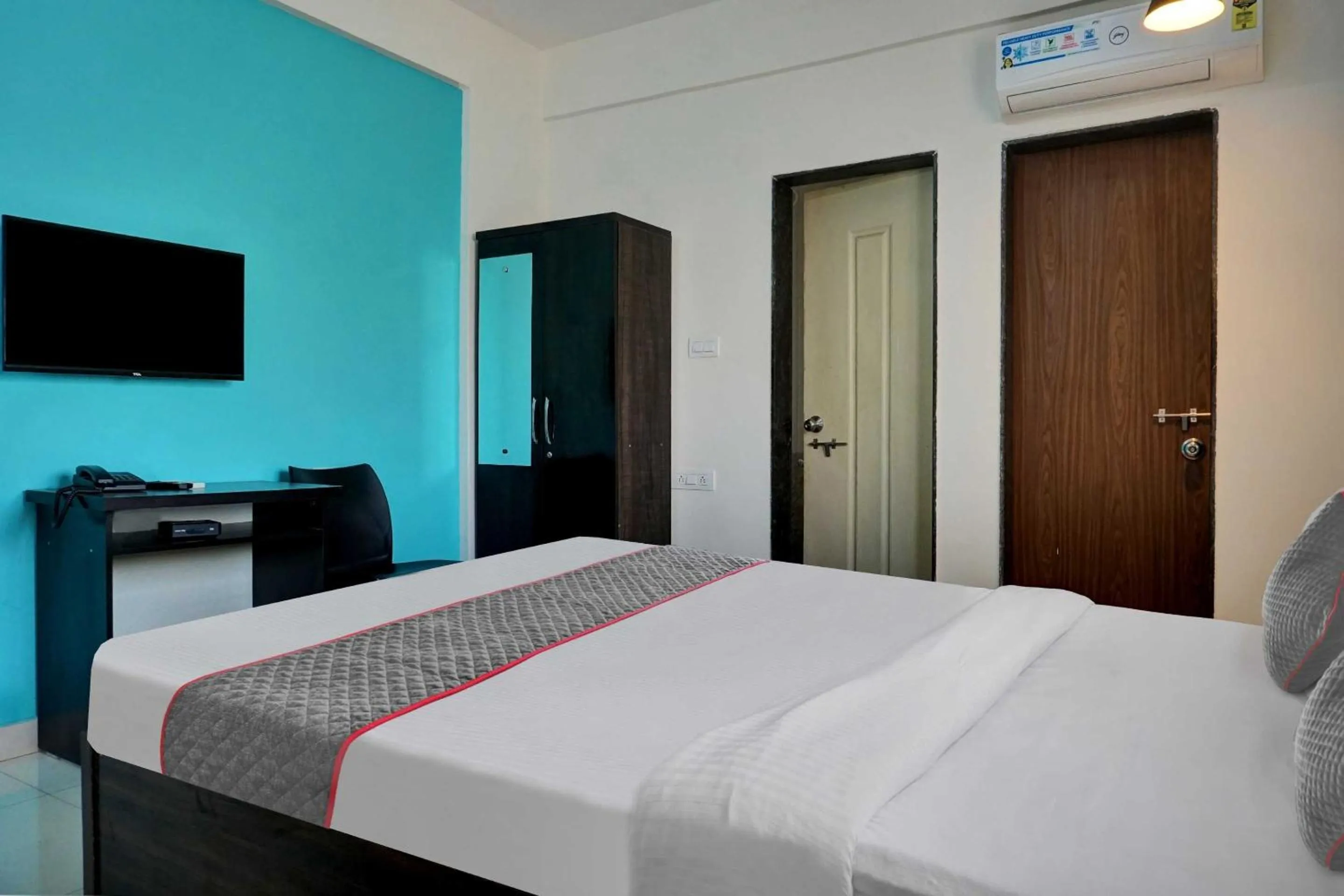 Bedroom, Bed in Super Townhouse Hinjewadi Phase 1