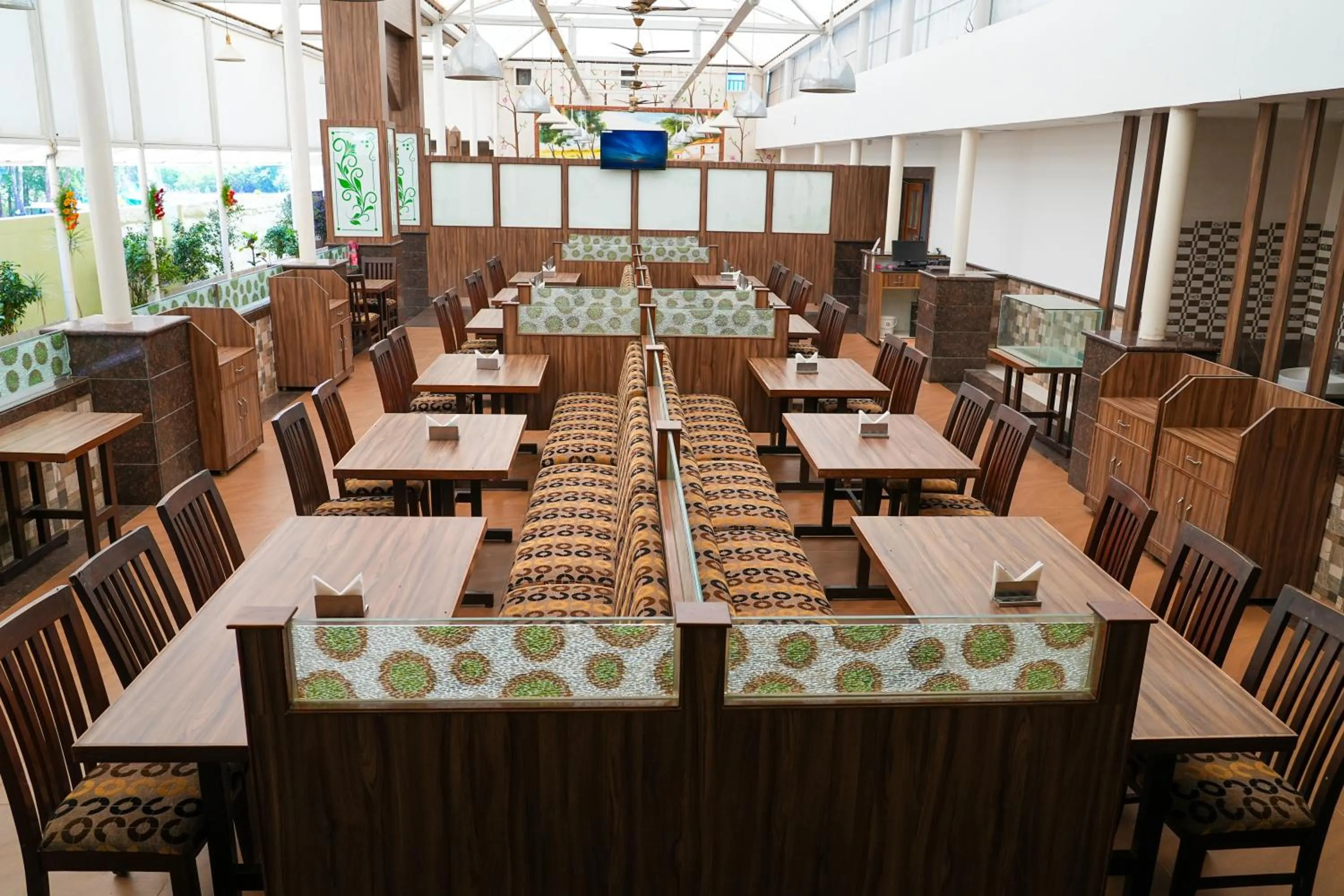 Sri Krishna Inn - Kempegowda Airport Bangalore