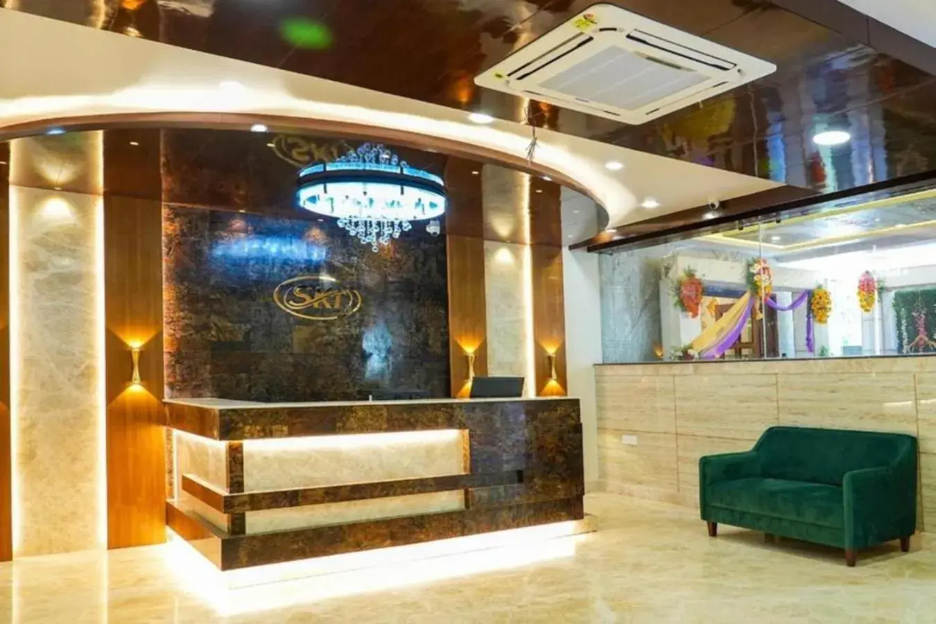 Lobby or reception in Sri Krishna Inn - Kempegowda Airport Bangalore Lobby or reception in Sri Krishna Inn - Kempegowda Airport Bangalore