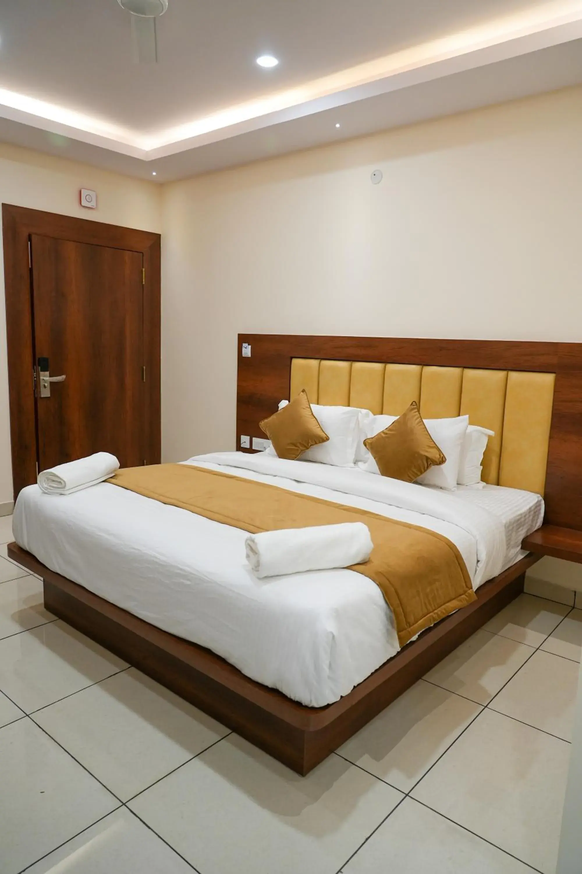 Bed in Sri Krishna Inn - Kempegowda Airport Bangalore Bed in Sri Krishna Inn - Kempegowda Airport Bangalore