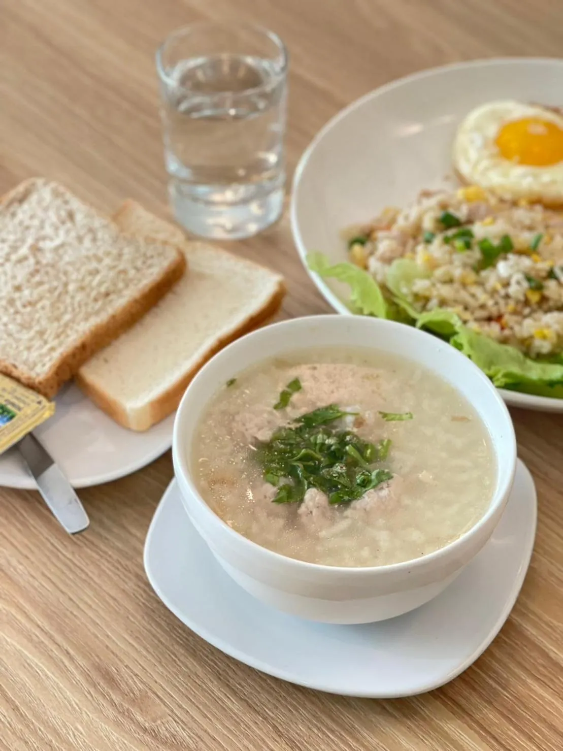 Breakfast in Pillows boutique hotel