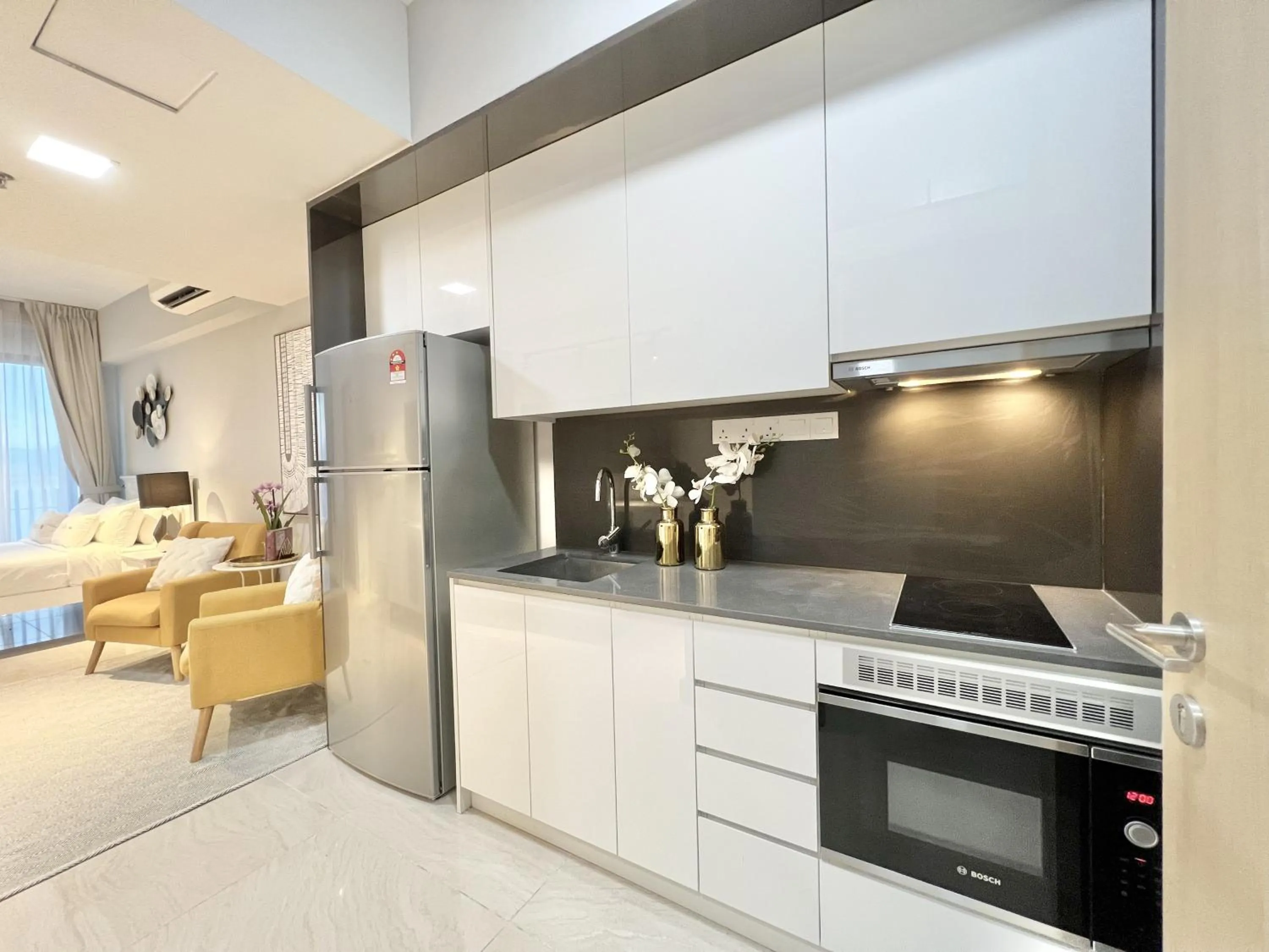 Kitchen or kitchenette in LUXE Infinitum KLCC by WSD