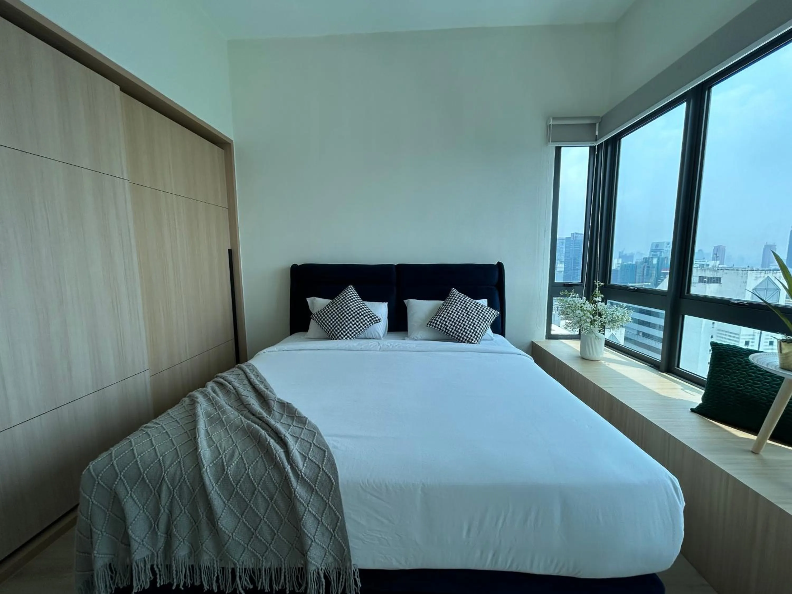 Bed in LUXE Infinitum KLCC by WSD