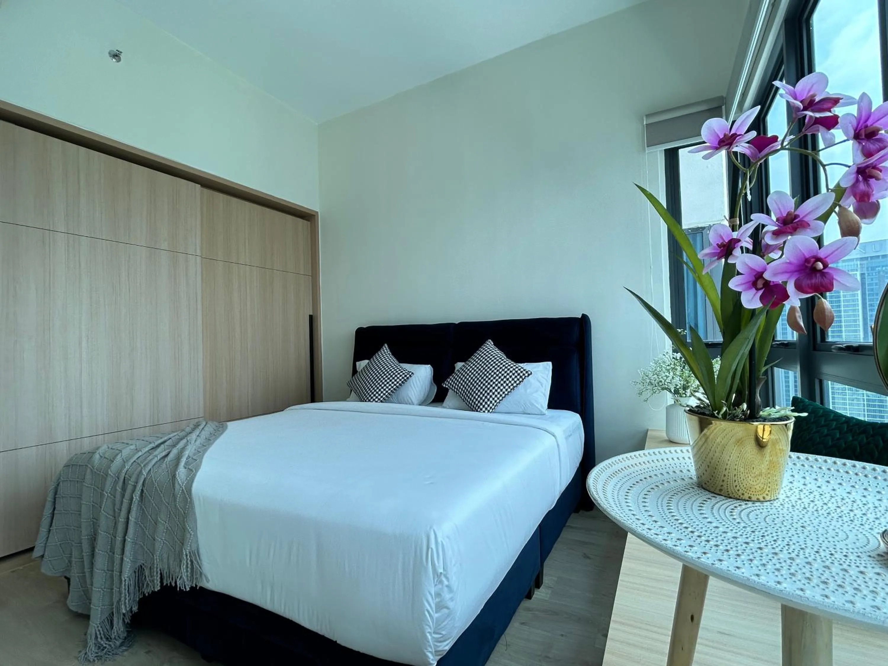 Bed in LUXE Infinitum KLCC by WSD