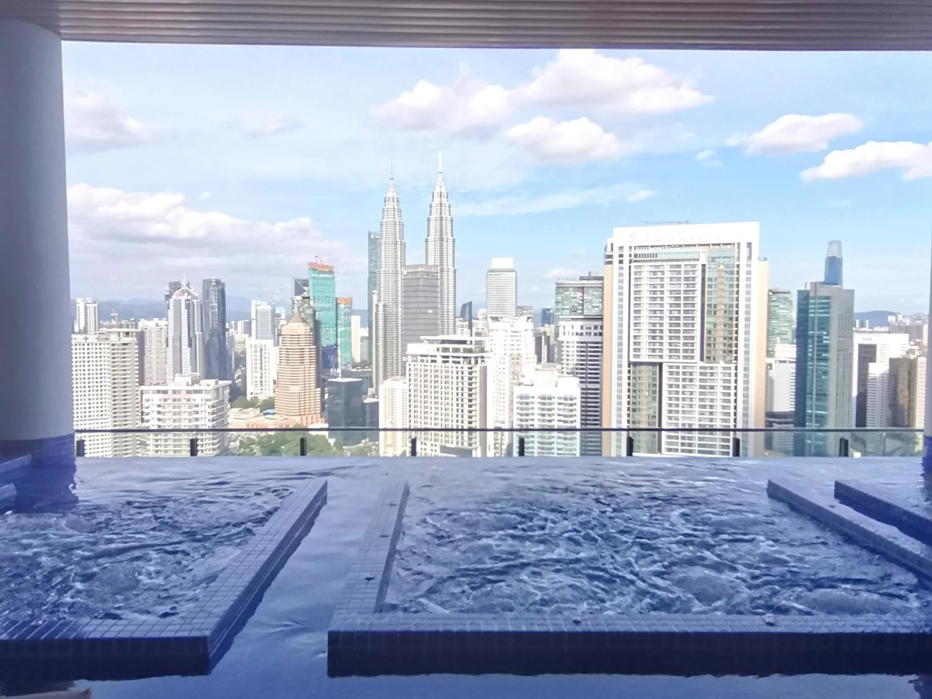 City view in LUXE Infinitum KLCC by WSD