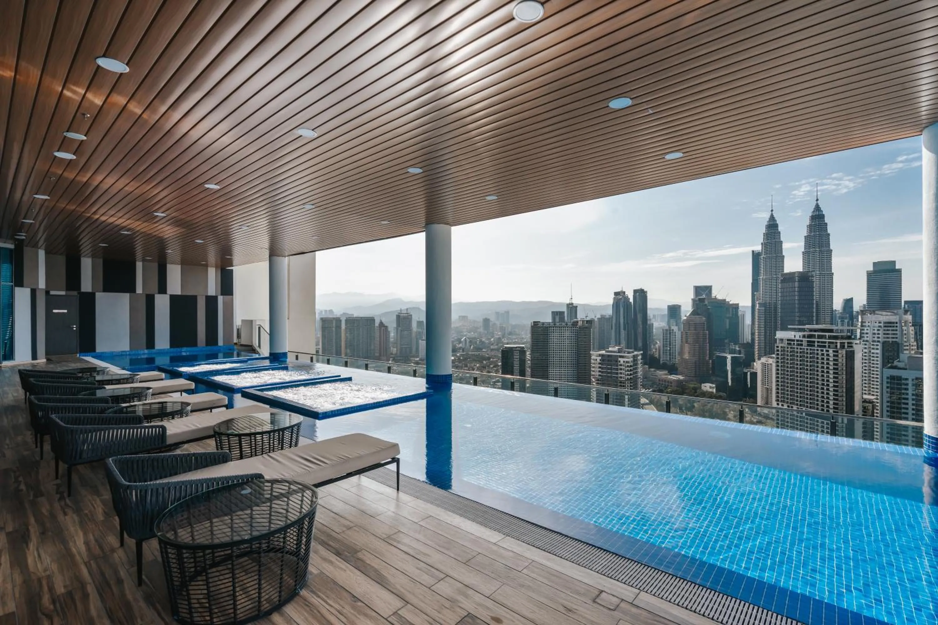 Pool view in LUXE Infinitum KLCC by WSD