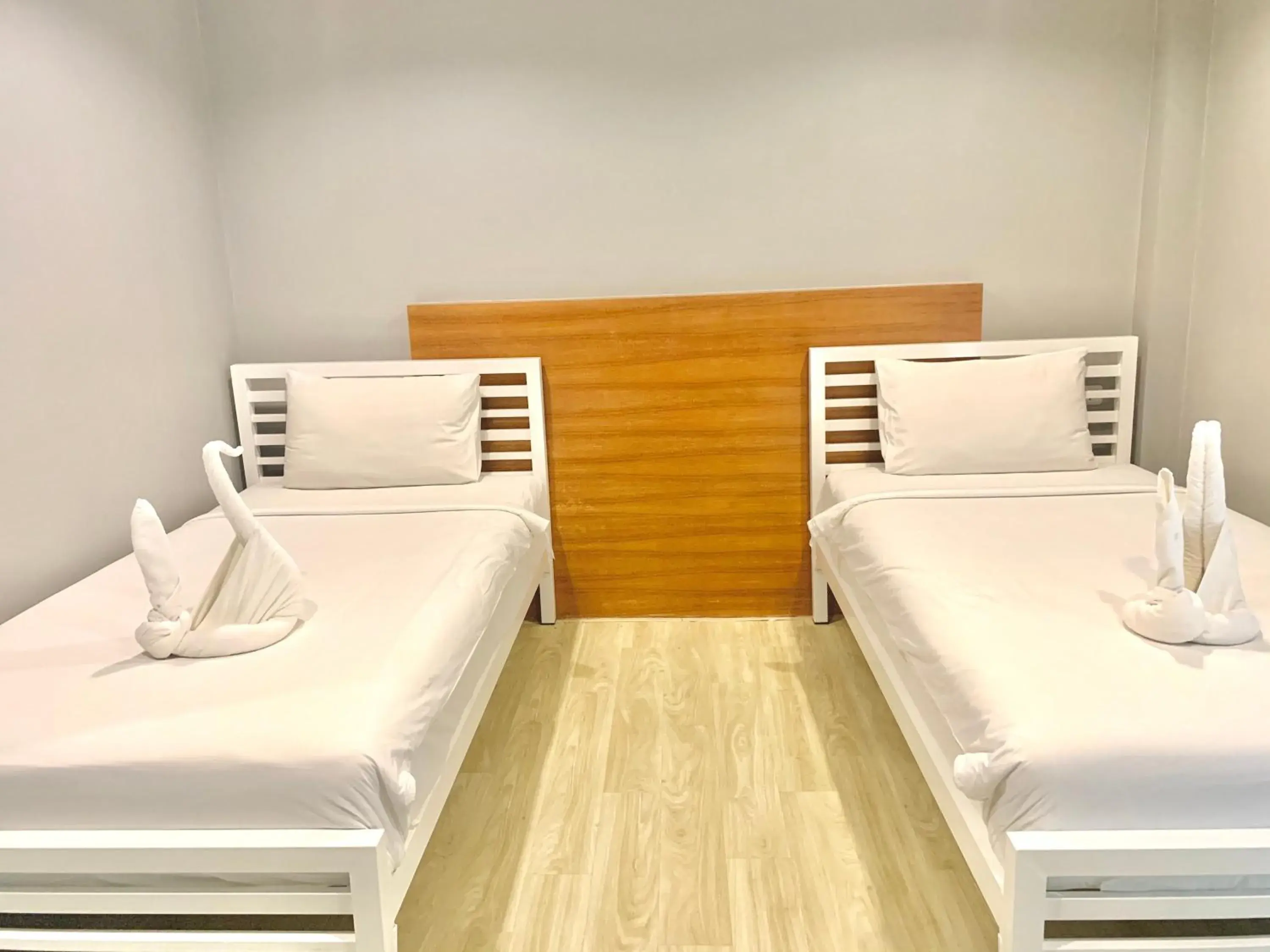 Twin Room with Bathroom in Behind The Scene Hotel Club @ Samui Twin Room with Bathroom in Behind The Scene Hotel Club @ Samui