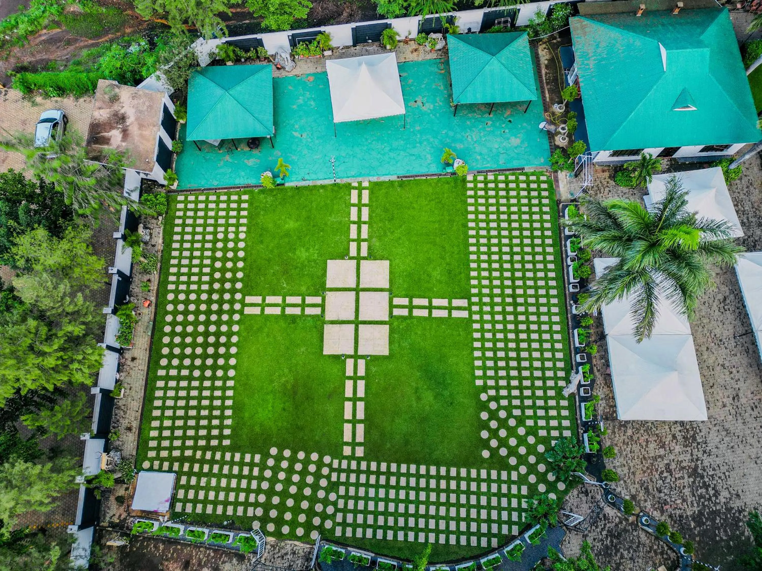 Garden in Njiro Climax