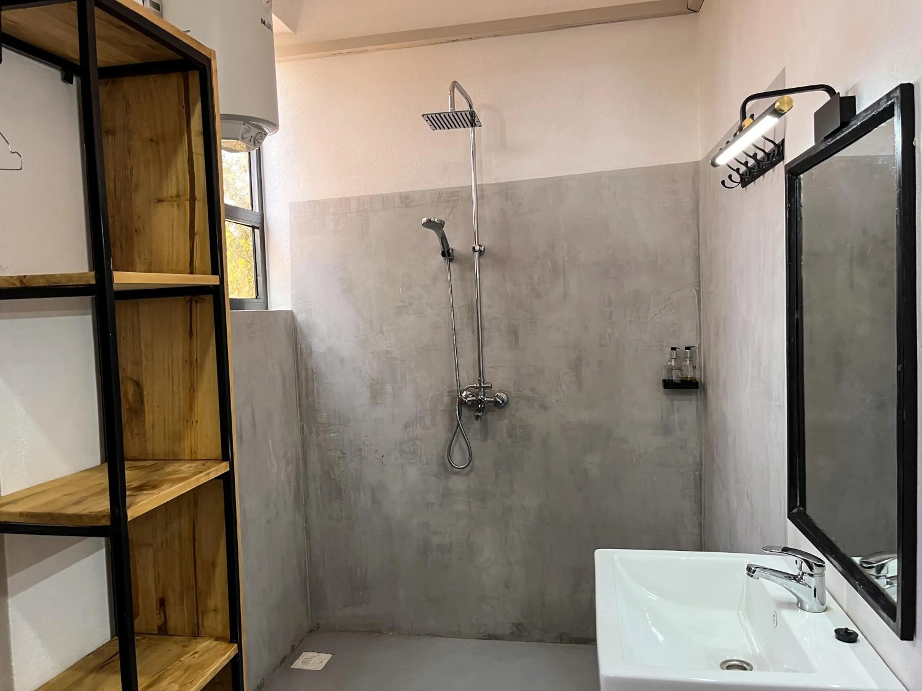 Shower in Njiro Climax