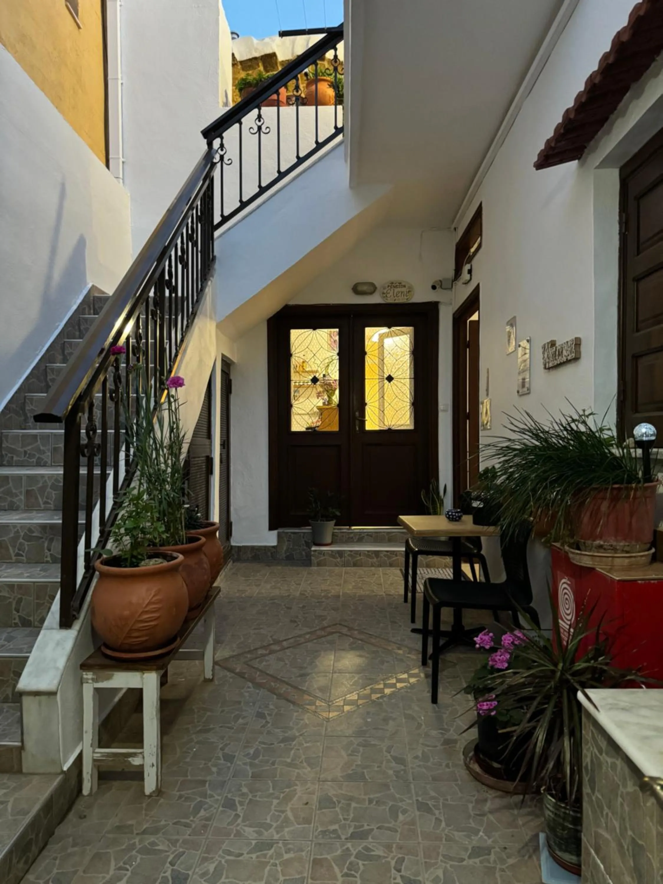 Eleni Rooms