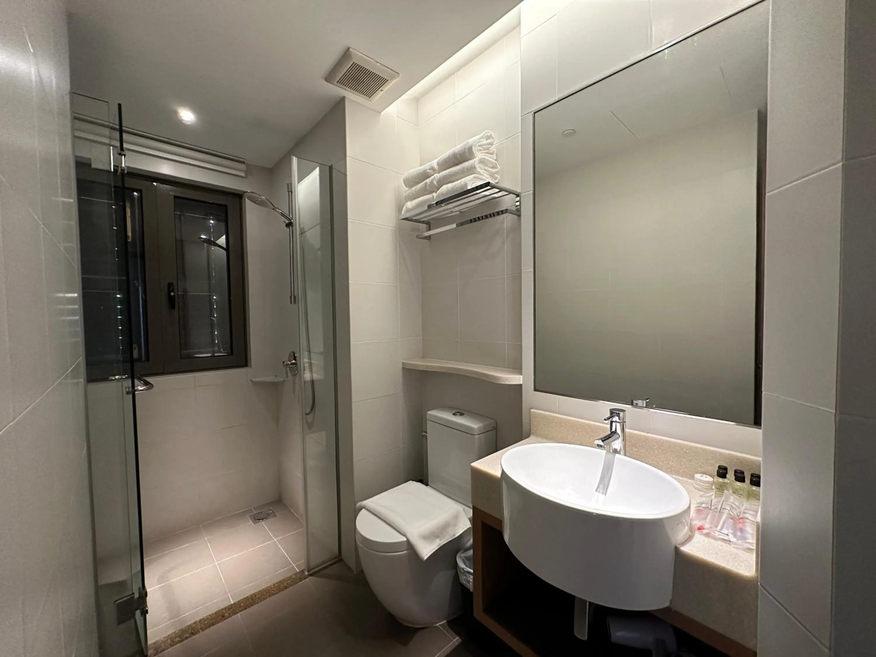 Bathroom in Dash Living Rochor