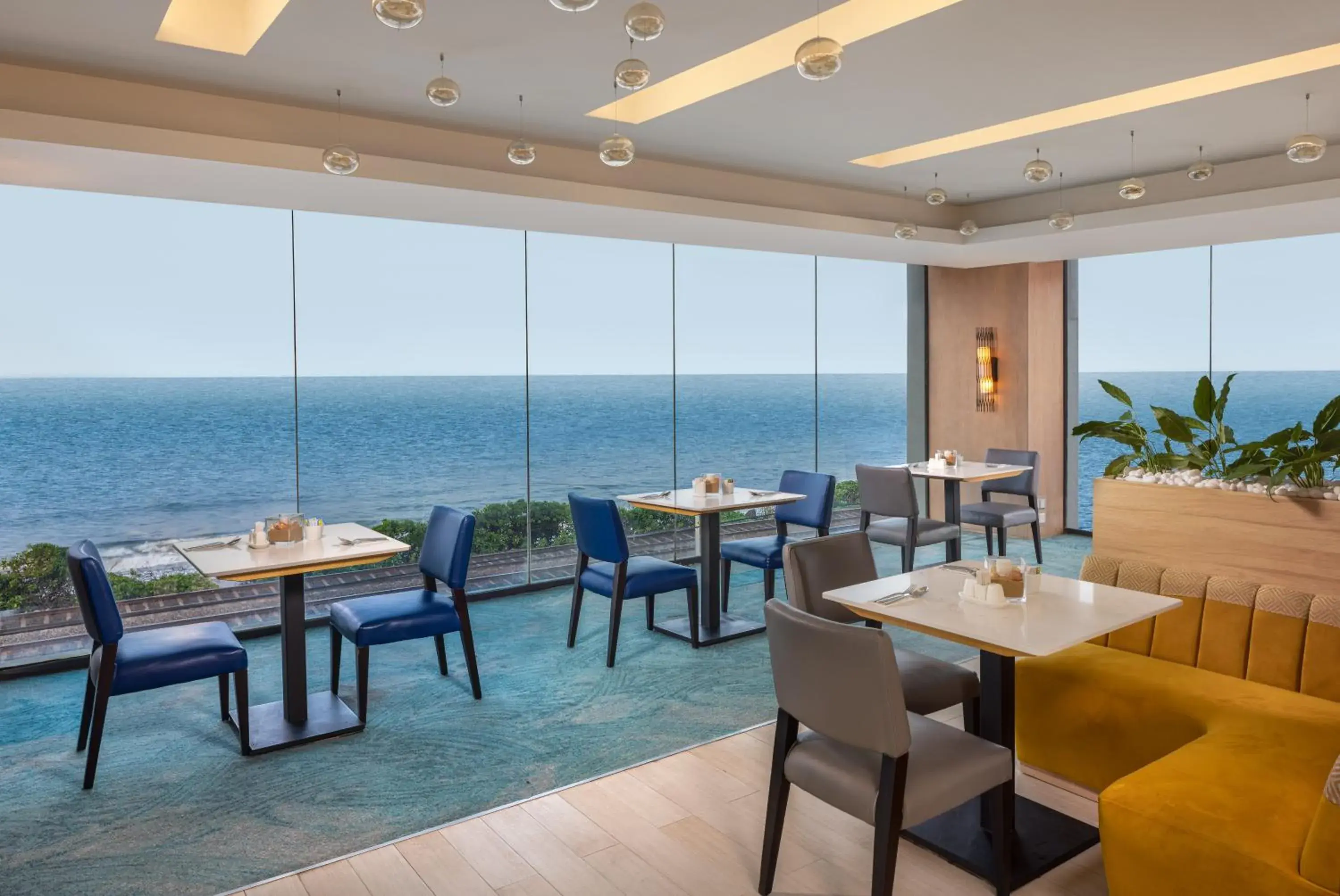 Restaurant/places to eat in Radisson Hotel Colombo Restaurant/places to eat in Radisson Hotel Colombo