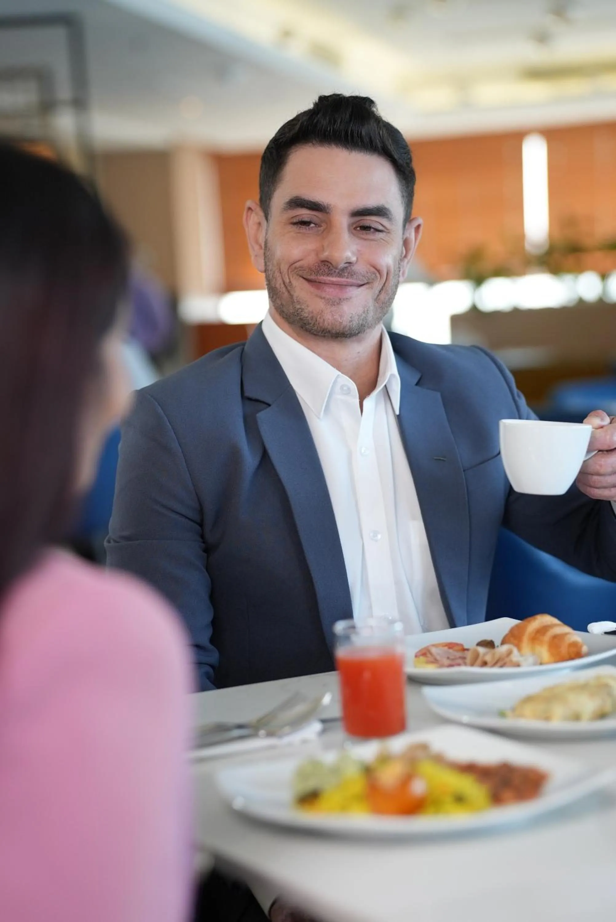 Restaurant/places to eat in Radisson Hotel Colombo