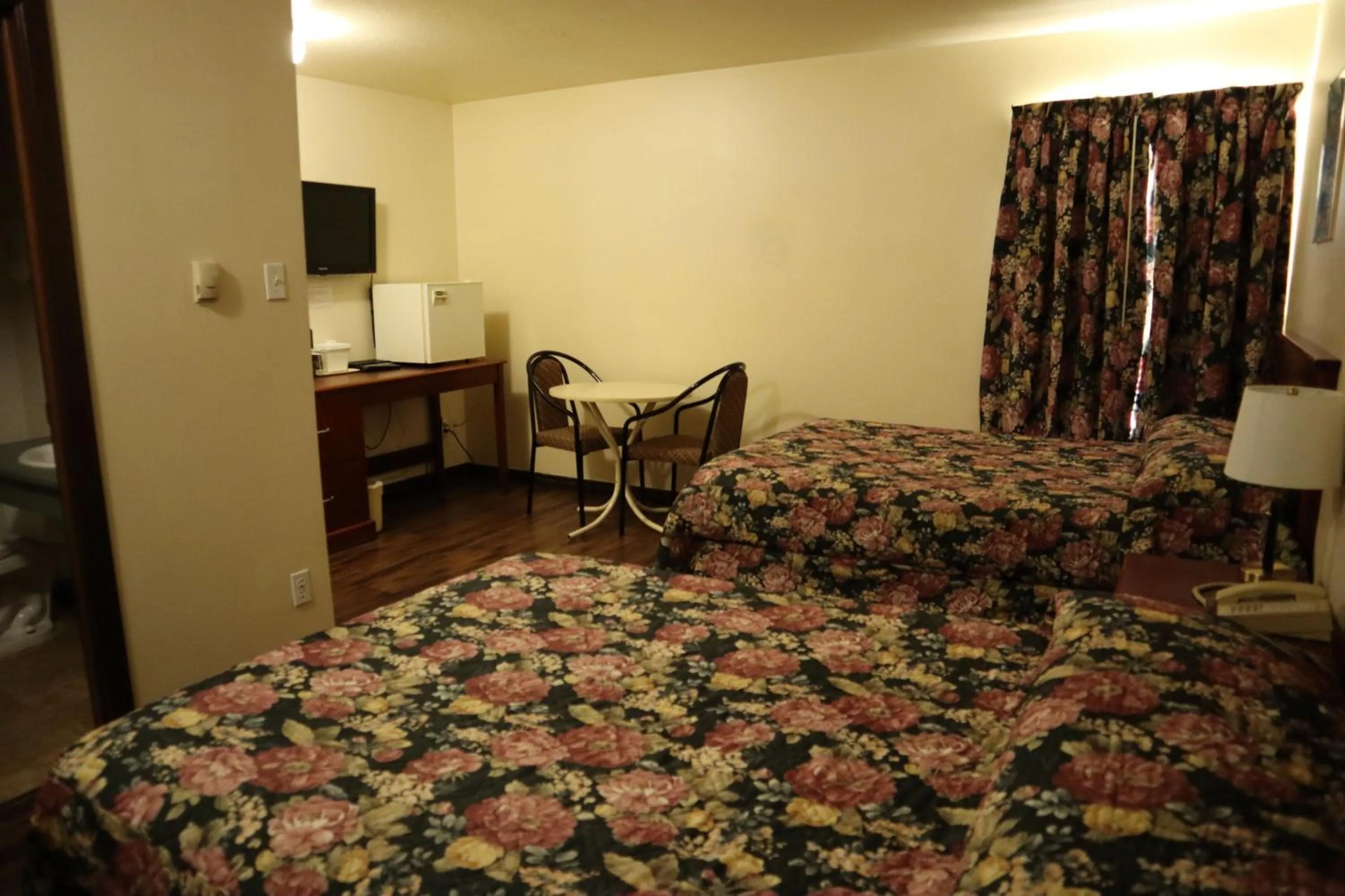 Photo of the whole room, Bed in Destination Family Hotel