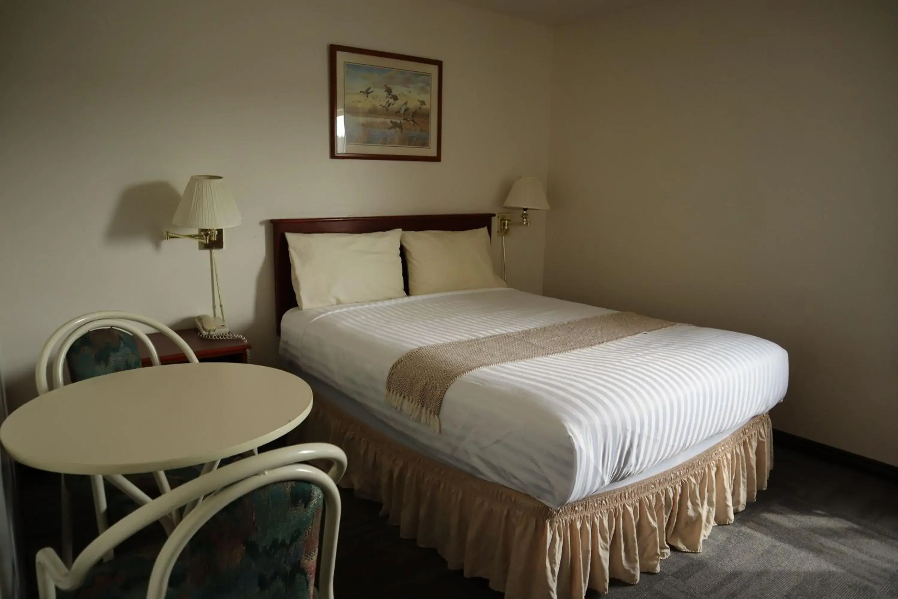 Deluxe Queen Room in Destination Family Hotel Deluxe Queen Room in Destination Family Hotel