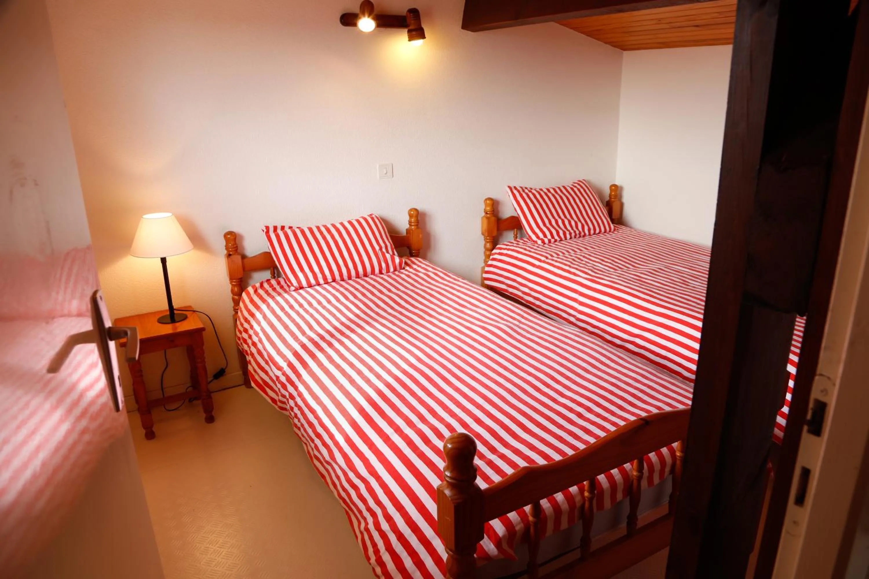 Photo of the whole room, Bed in Résidence d'Aquitaine