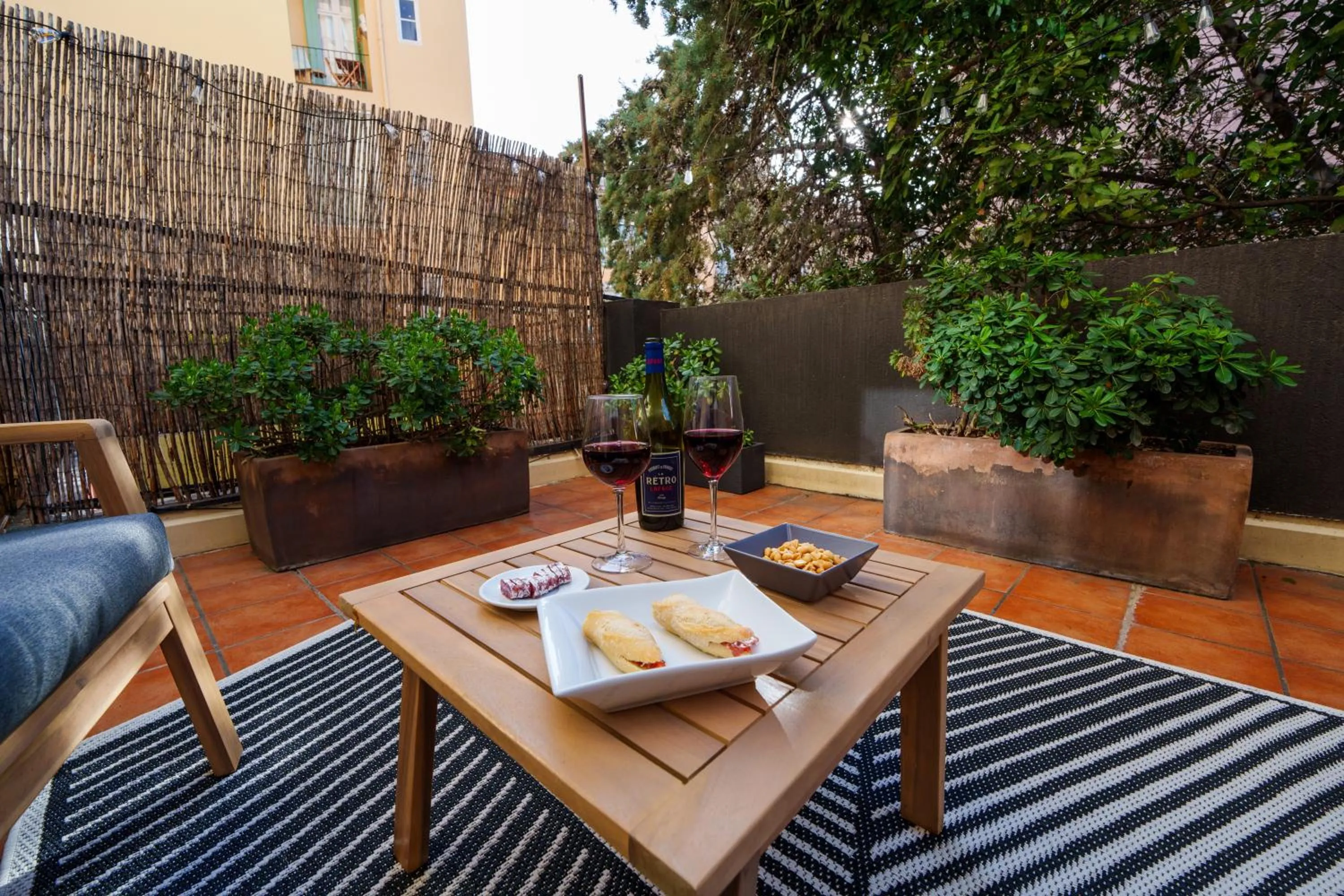 Patio in Nyx Hôtel Indépendant Perpignan Centre Gare