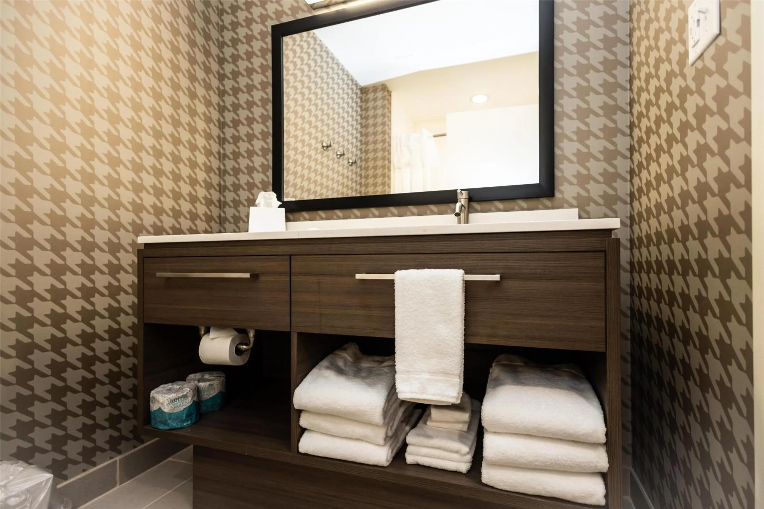 Bathroom in Home2 Suites By Hilton Hammond, La