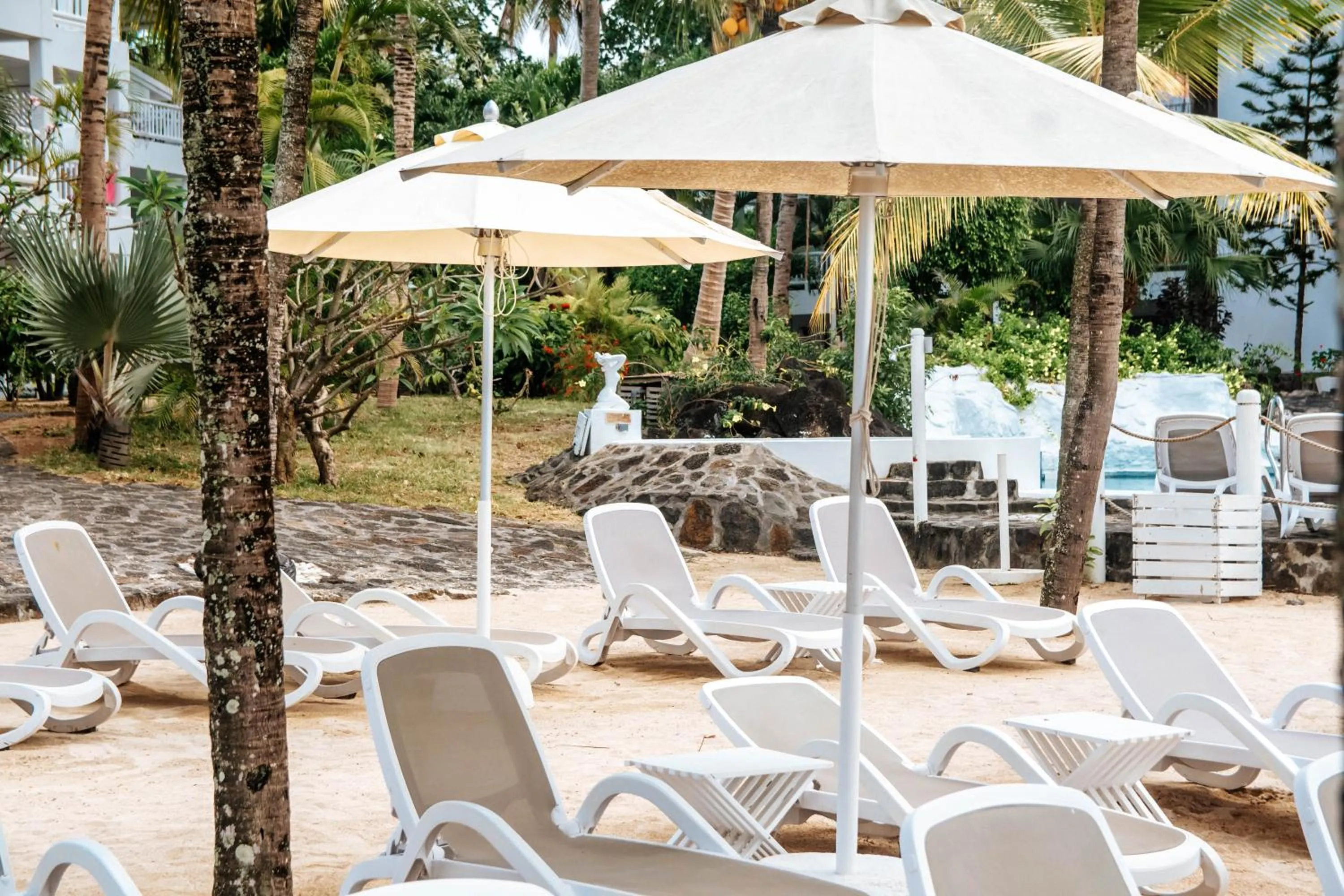 Swimming pool in Hibiscus Boutique Hotel