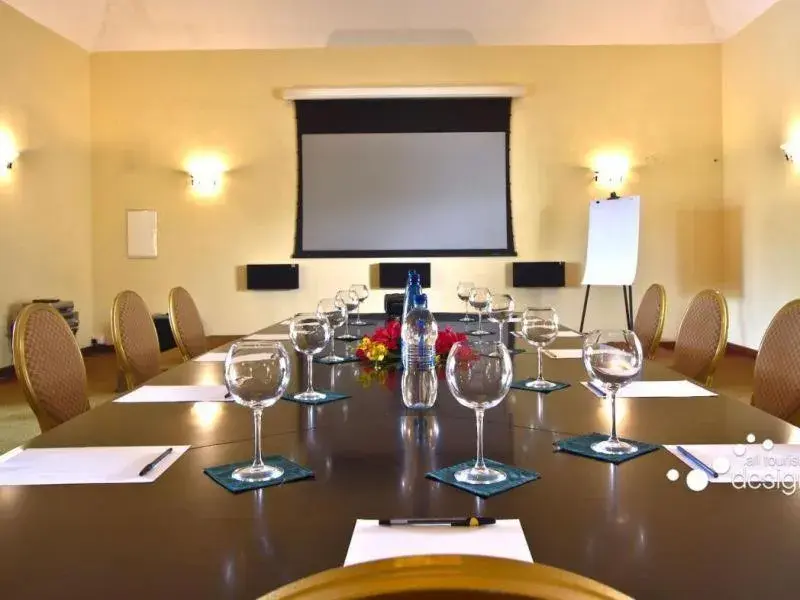 Business facilities, Business Area/Conference Room in Hibiscus Boutique Hotel