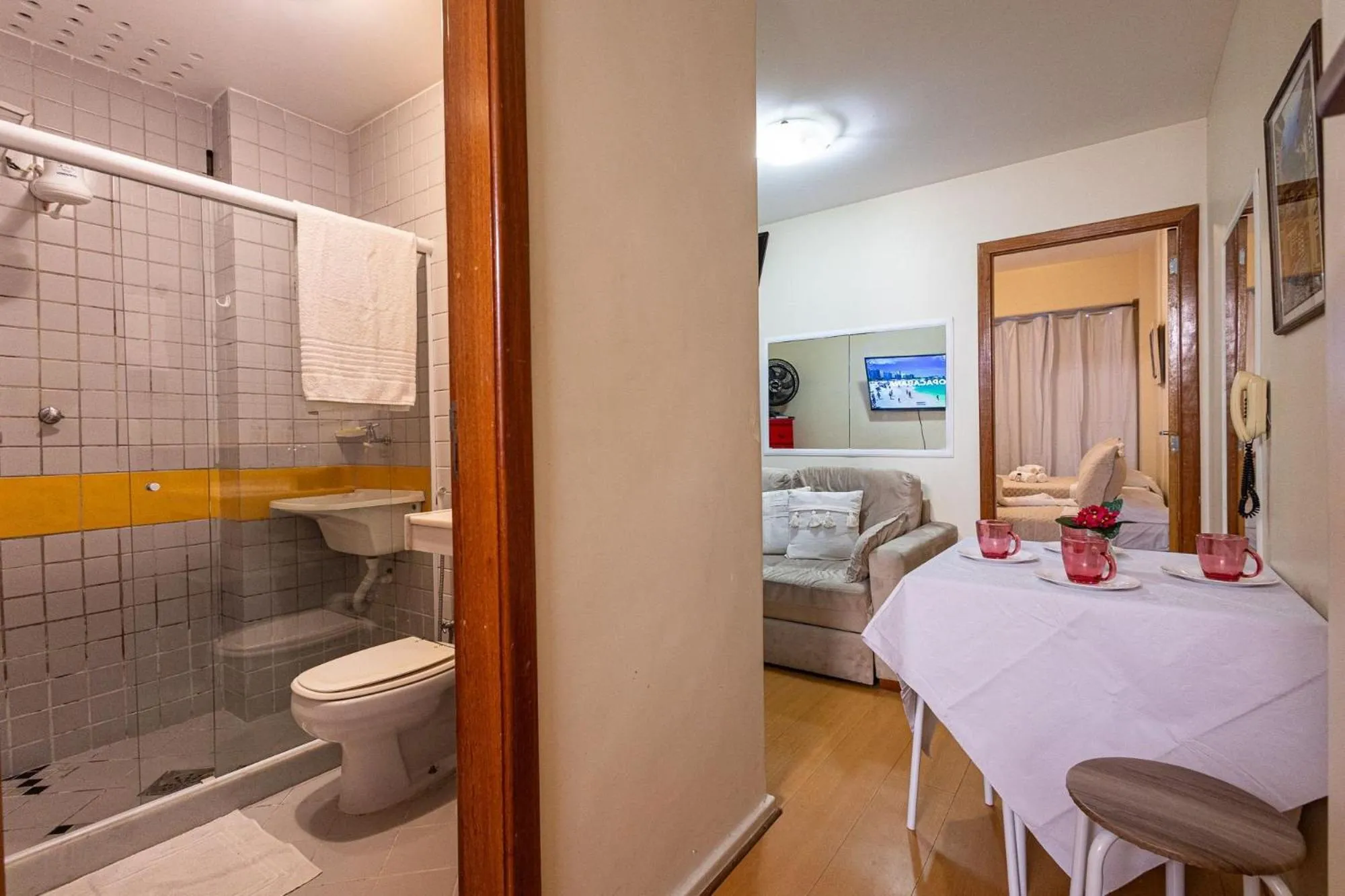 Apartamento Copacabana 200m da praia - wifi grátis - CP5