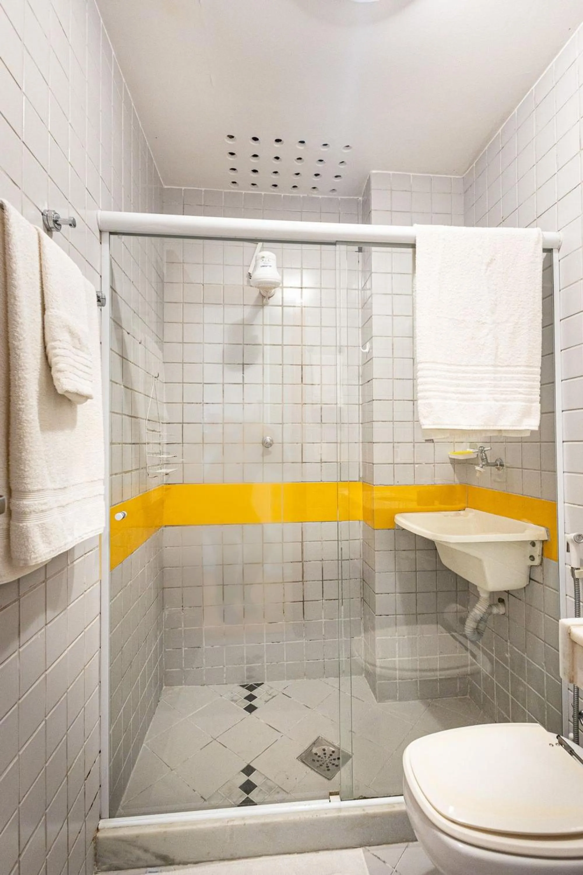 Apartamento Copacabana 200m da praia - wifi grátis - CP5