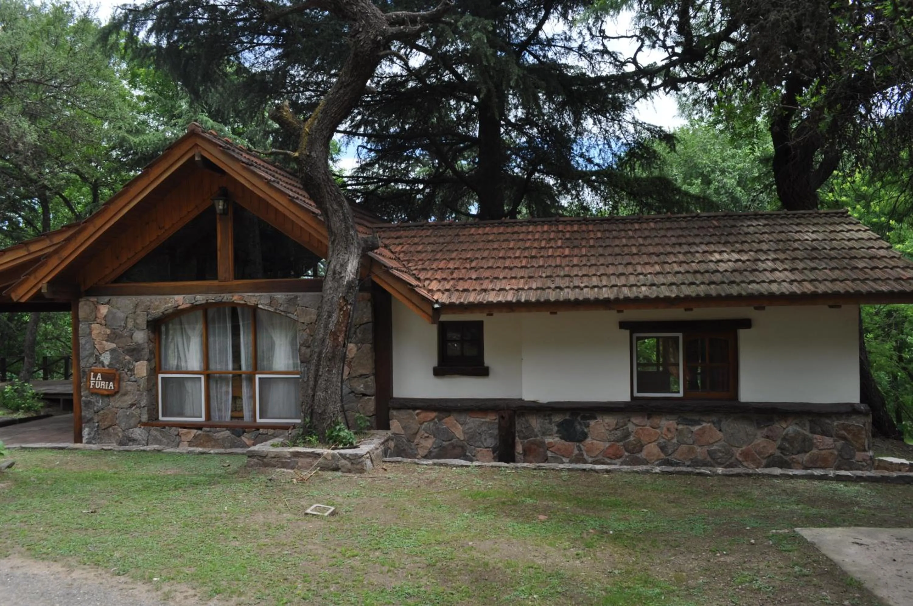Facade/entrance in Cabañas Aufenthalt