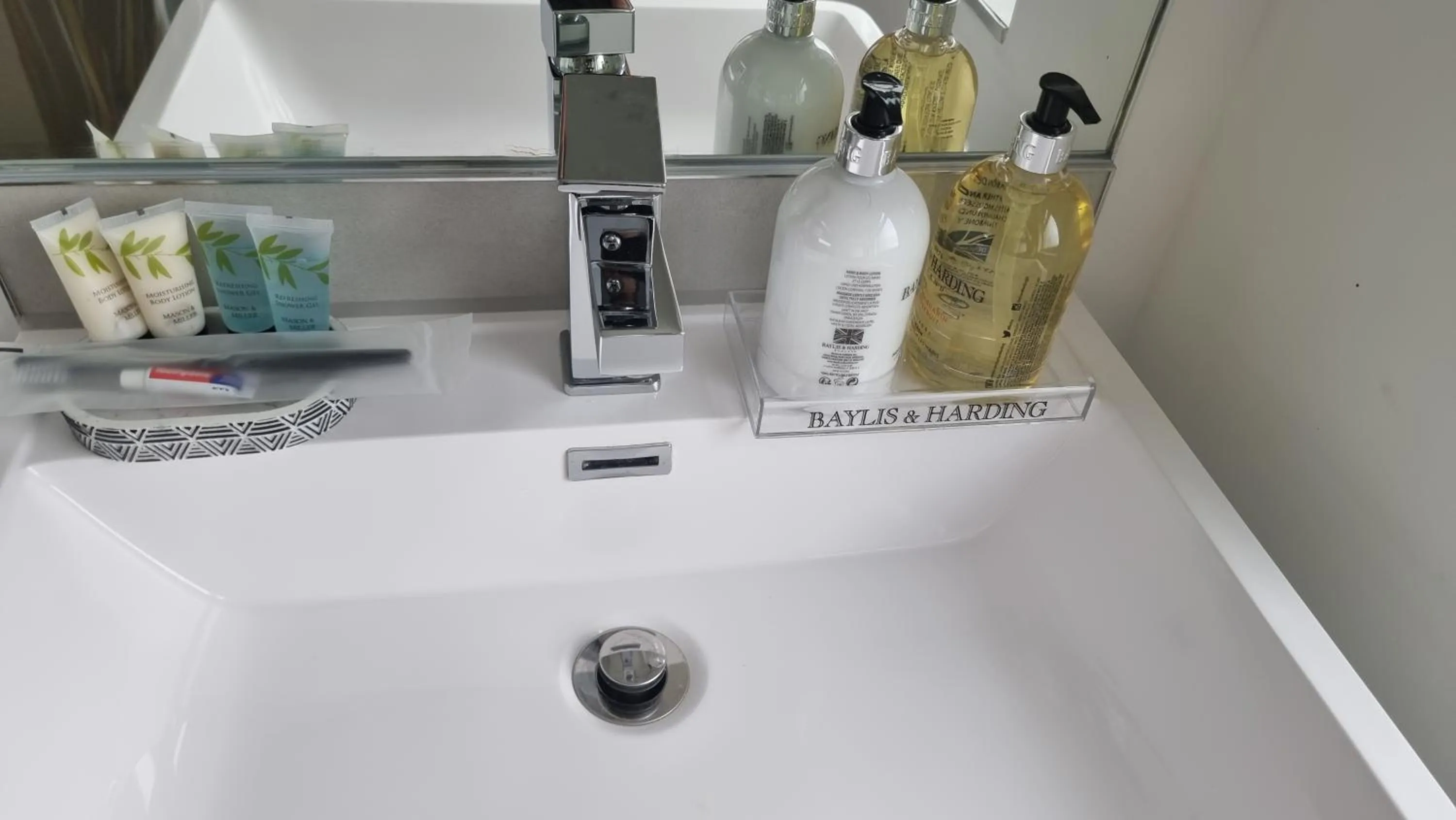 Bathroom in Stylish Suites with kitchenette