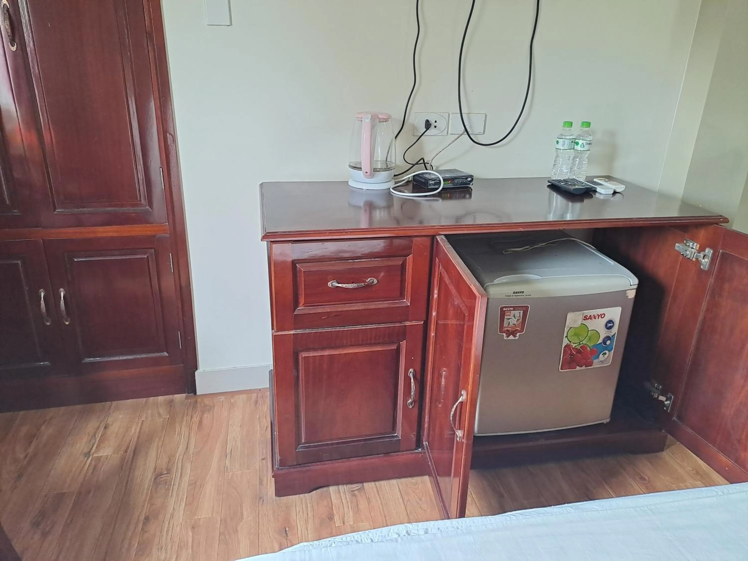 hair dresser in Indochina Airport Hotel