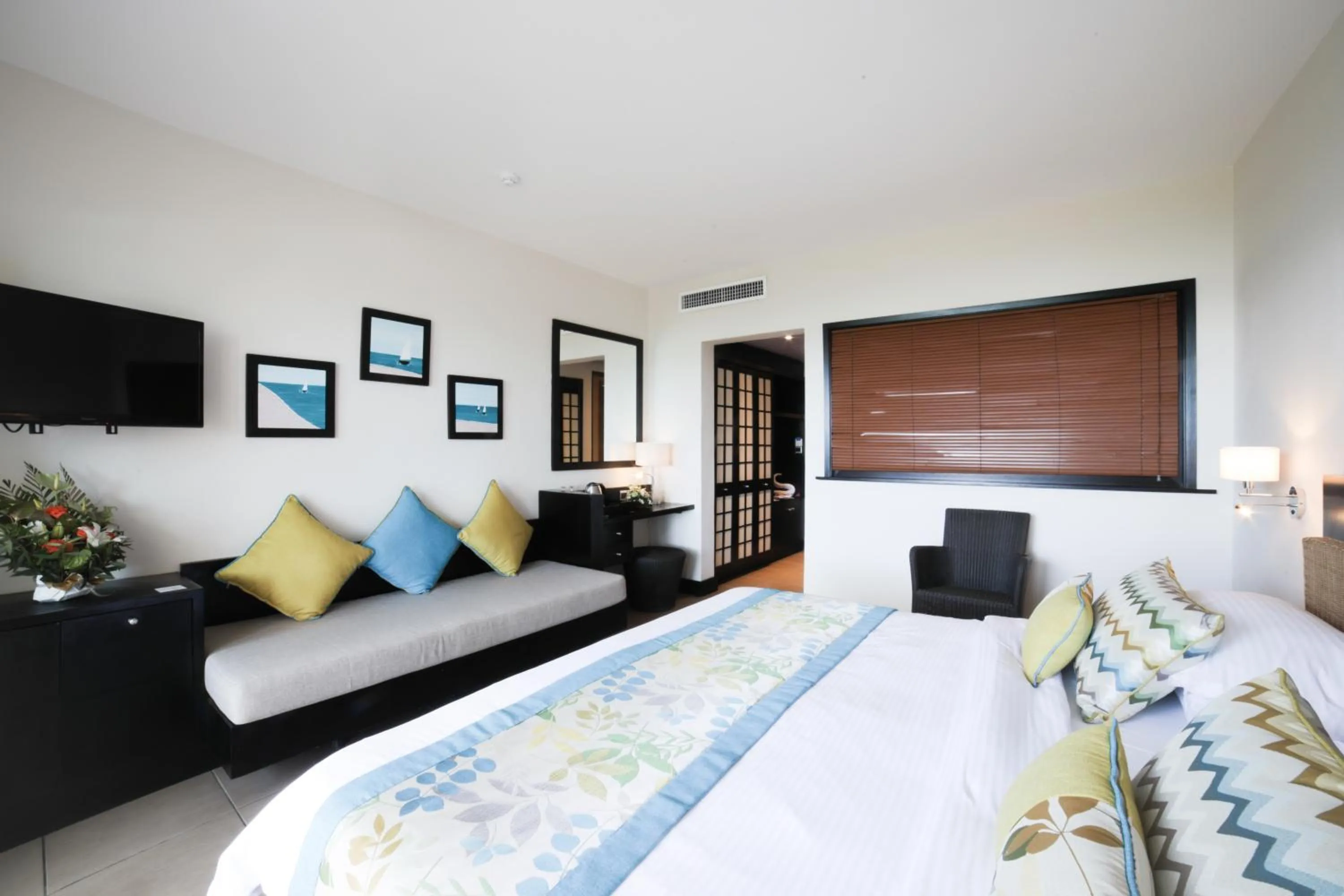 Bedroom, Bed in Pearle Beach Resort & Spa