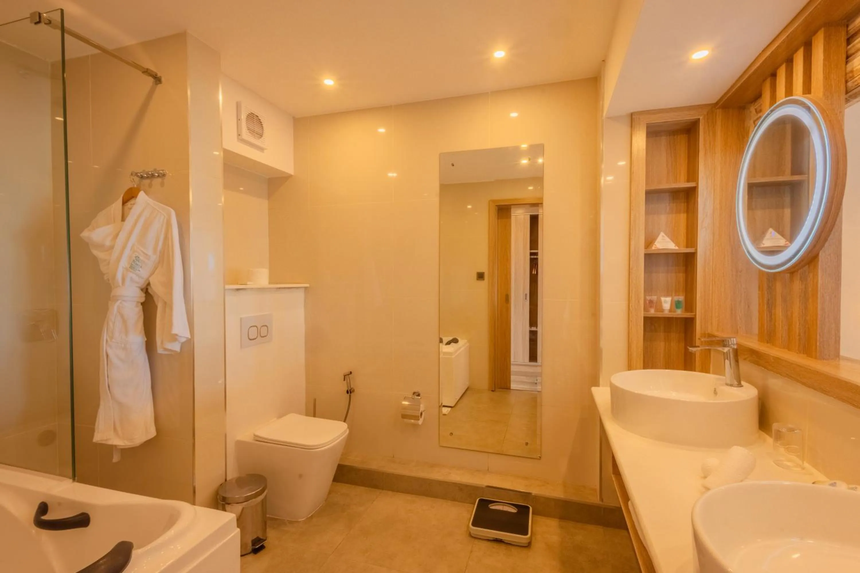 Bathroom in Pearle Beach Resort & Spa