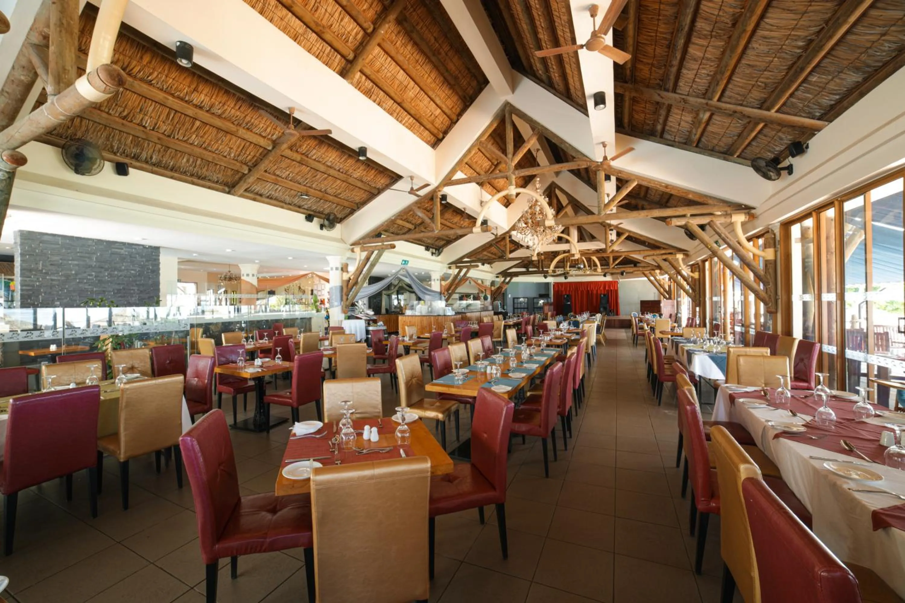 Restaurant/places to eat in Pearle Beach Resort & Spa