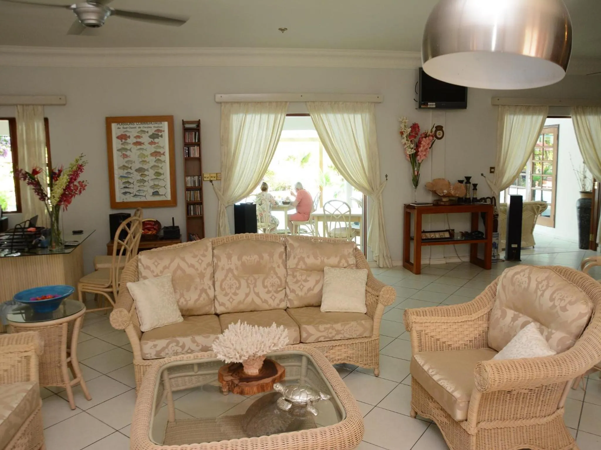 Communal lounge/ TV room in Villa De Cerf