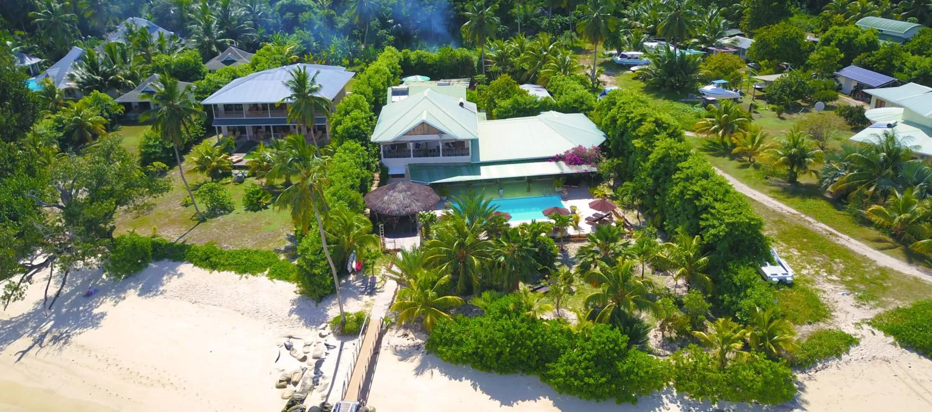 Property building in Villa De Cerf
