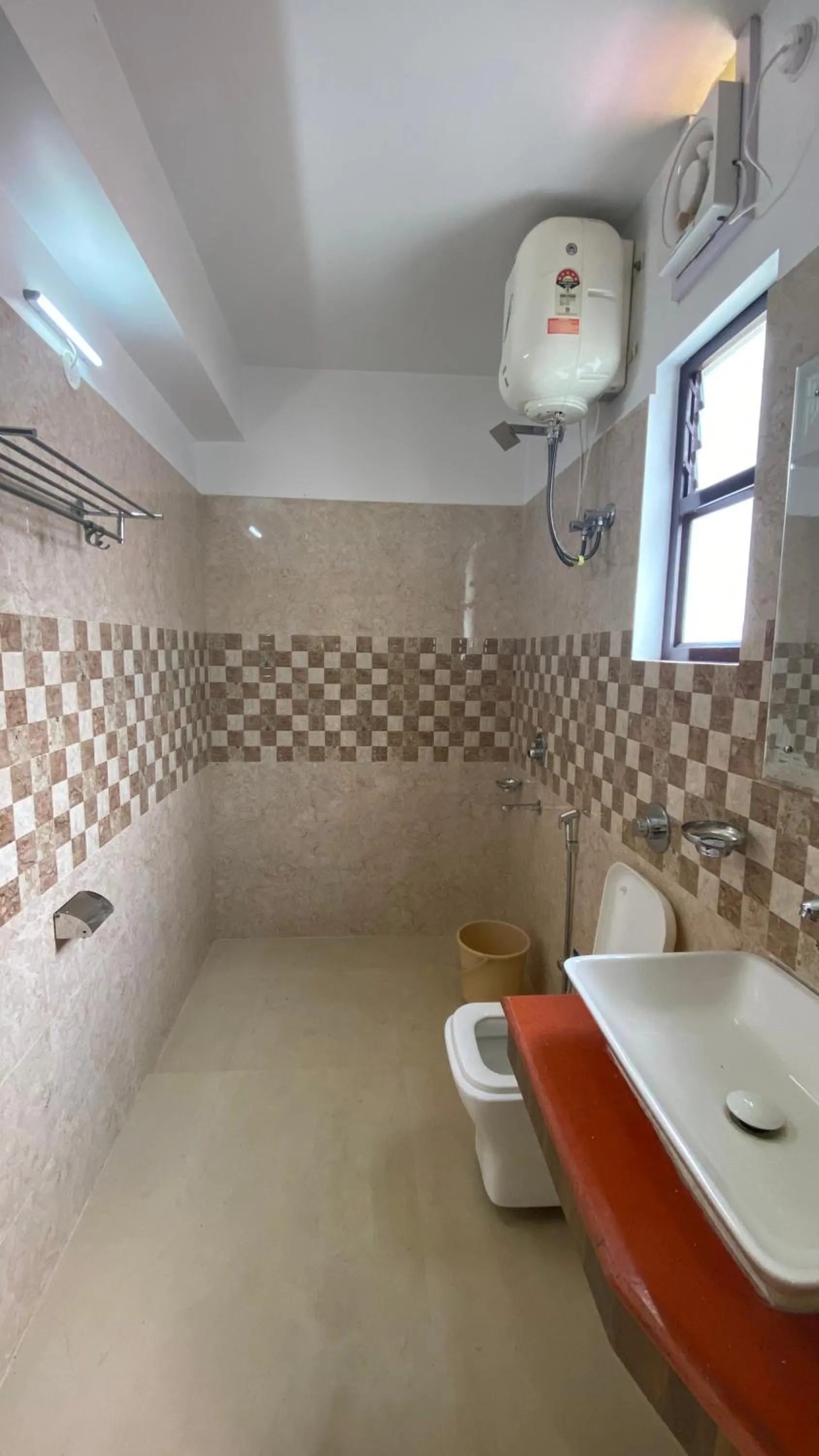 Shower in Lingmoo Residency