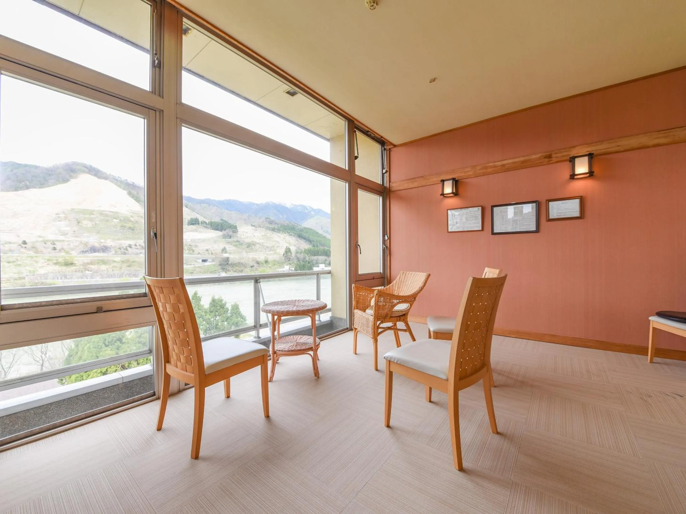 Area and facilities in Bousenkaku